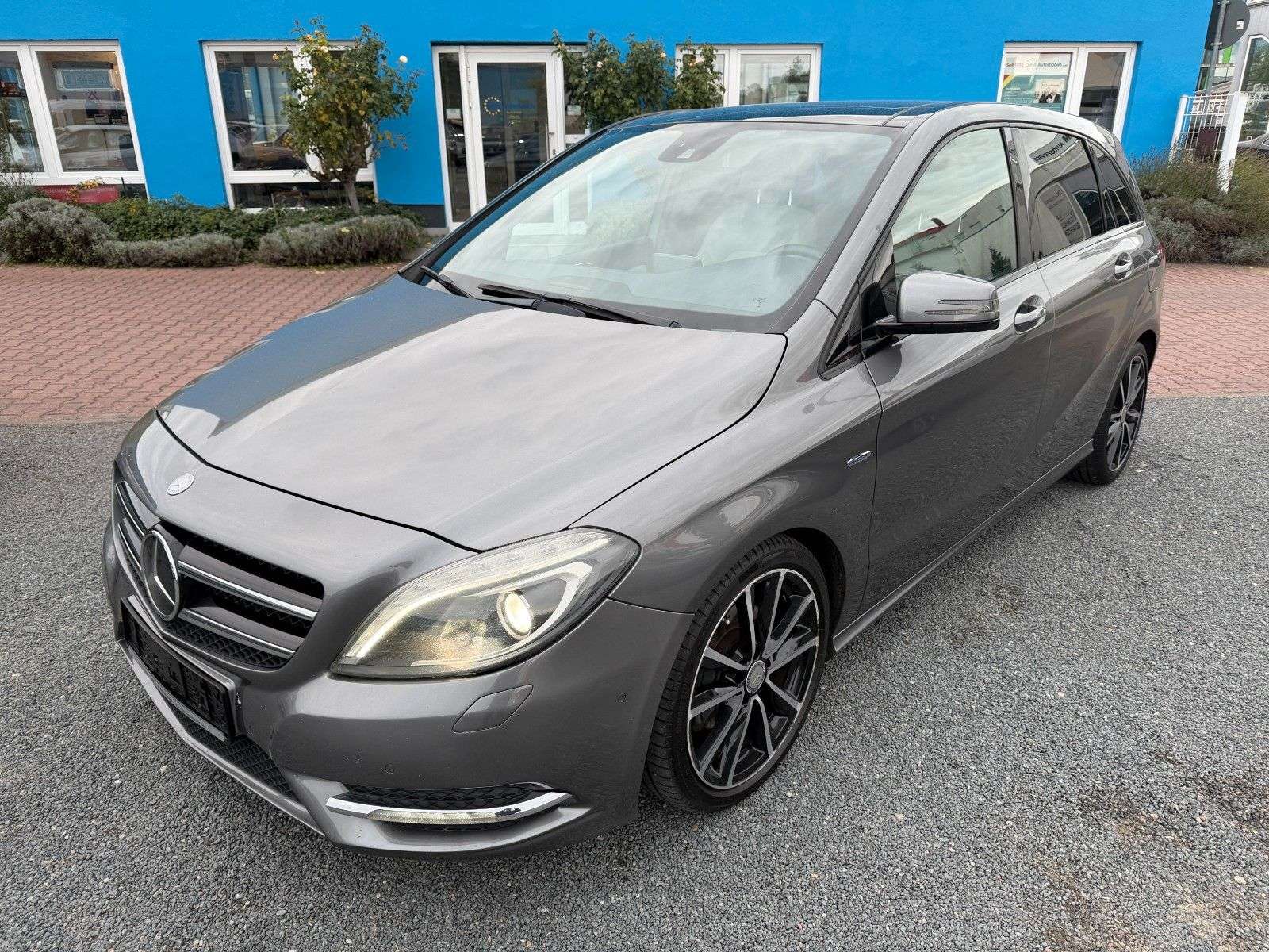 Second hand Mercedes Benz B-Class 200