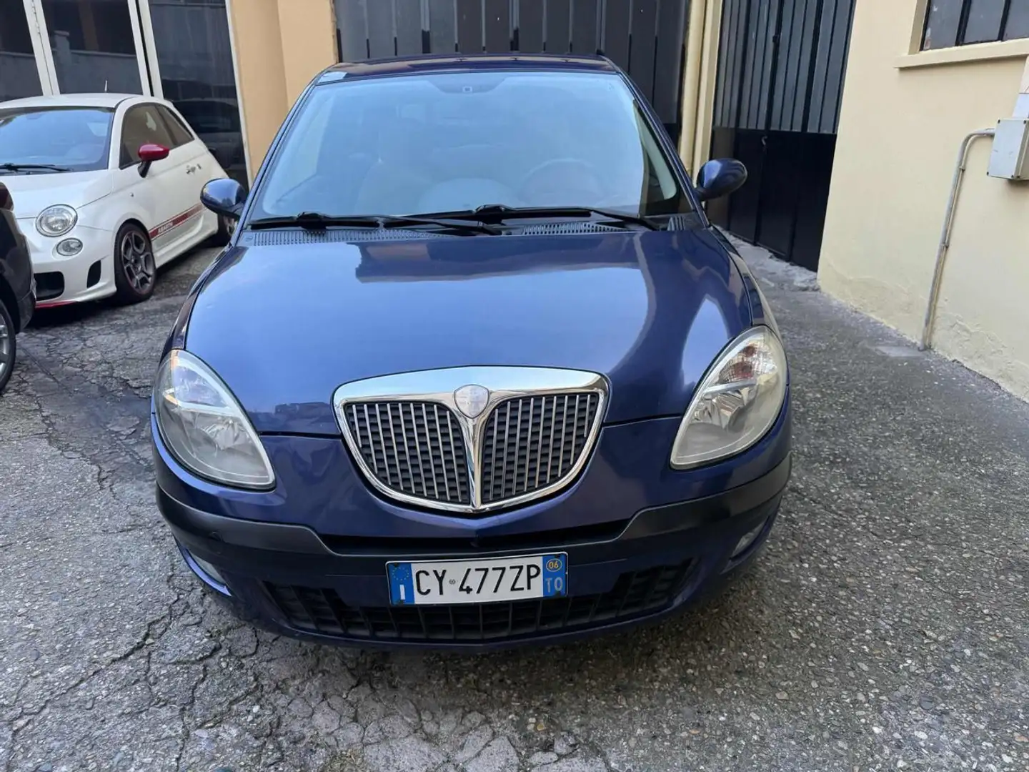 Lancia Ypsilon 1.2 16V Platino Blu/Azzurro - 2