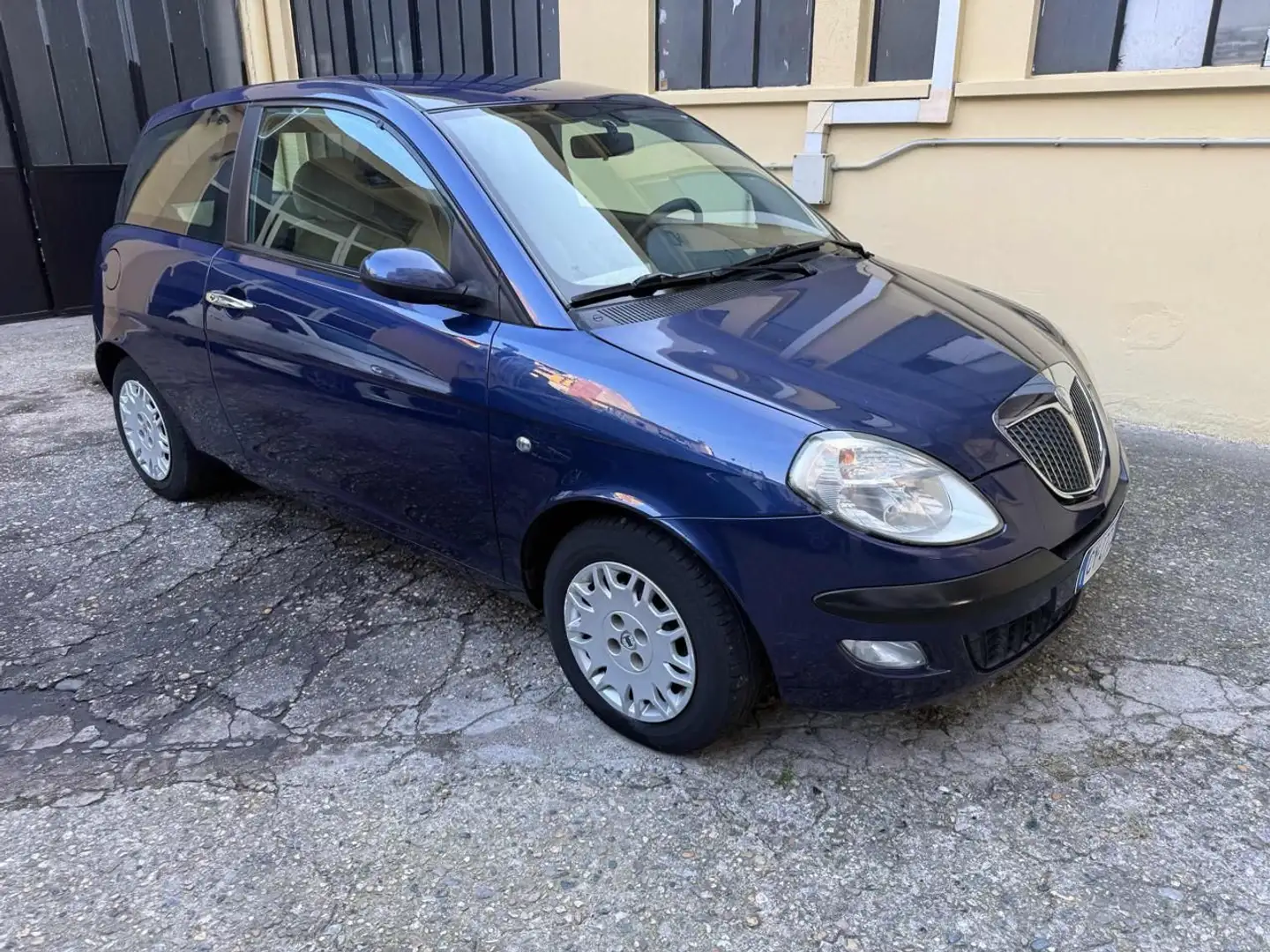 Lancia Ypsilon 1.2 16V Platino Blu/Azzurro - 1