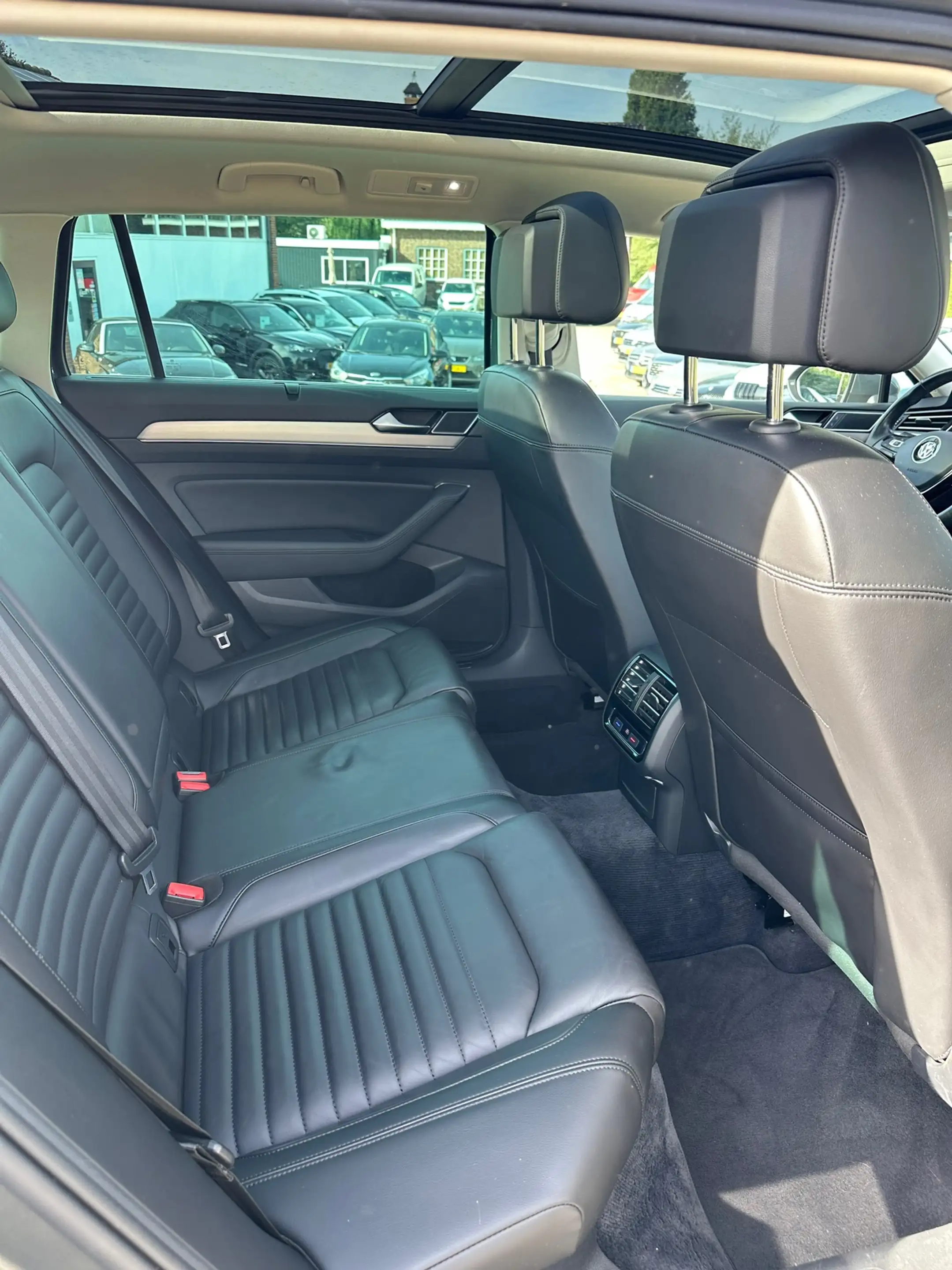 Volkswagen Passat Variant 1.4 TSI ACT Panorama dak, Carplay, Leder, Cruiseco — photo 11