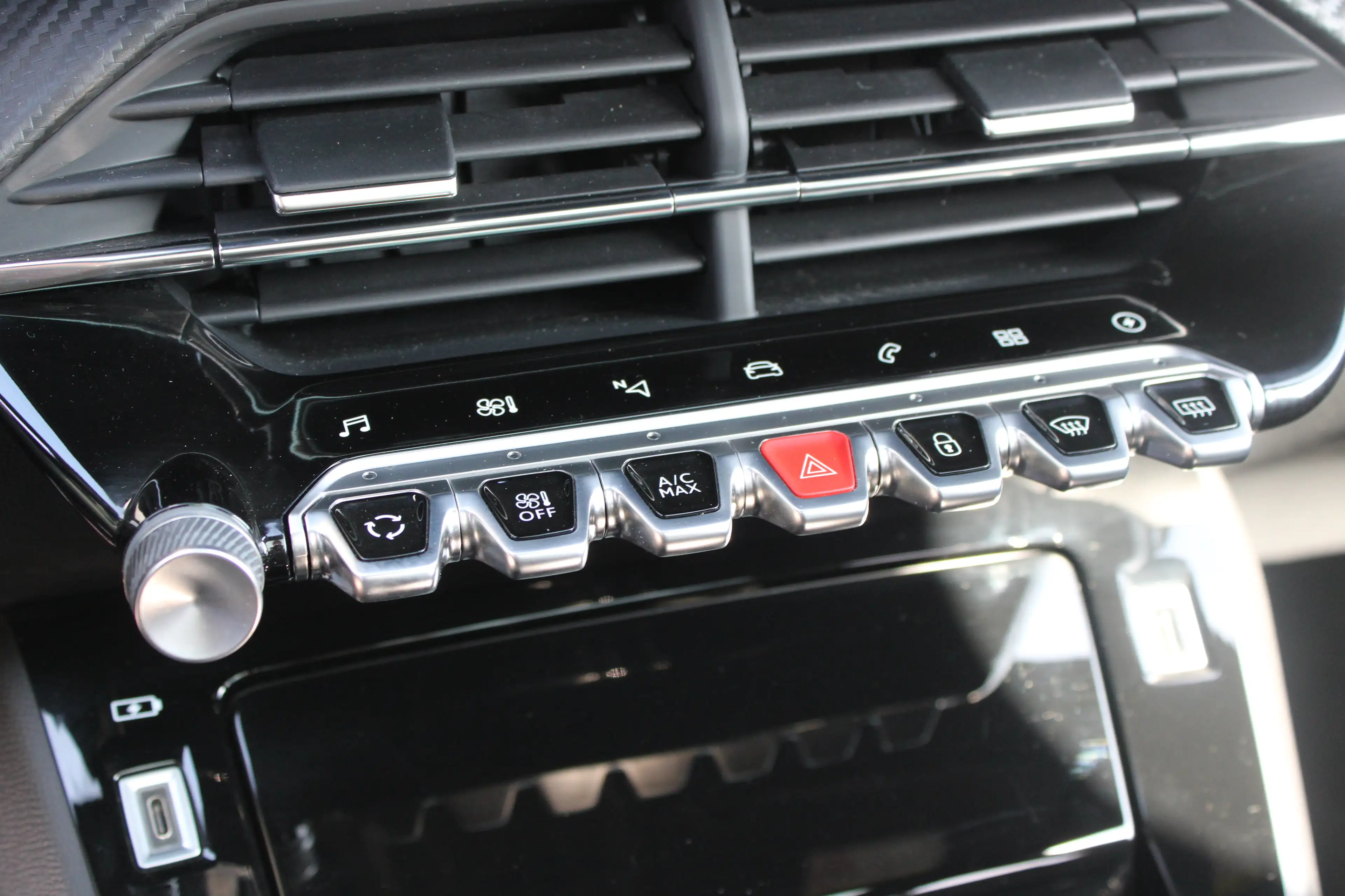 Peugeot e-208 EV GT 350 50 kWh | Fase 3 laden | SOH 92,56% | All — photo 24