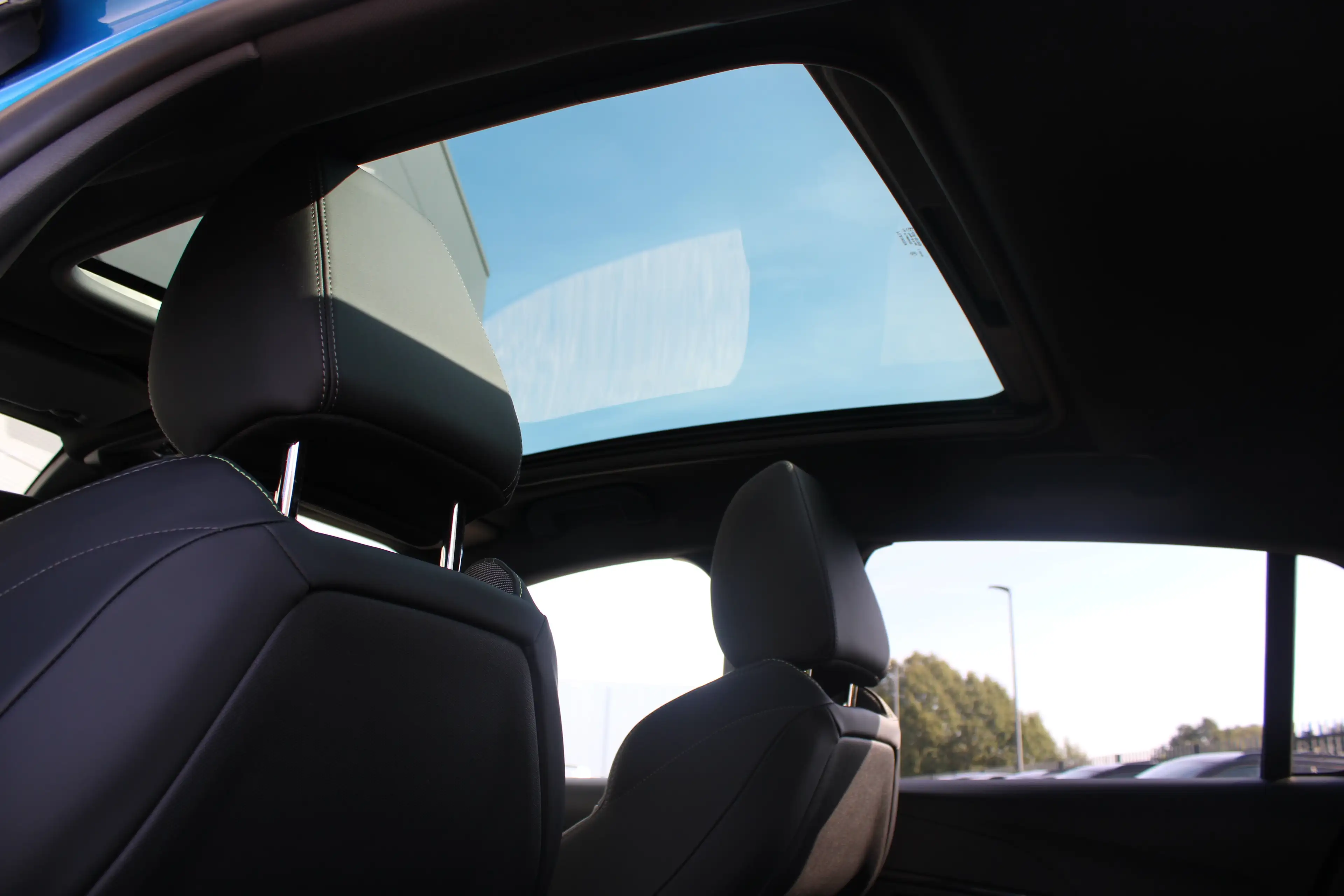 Peugeot e-208 EV GT 350 50 kWh | Fase 3 laden | SOH 92,56% | All — photo 16
