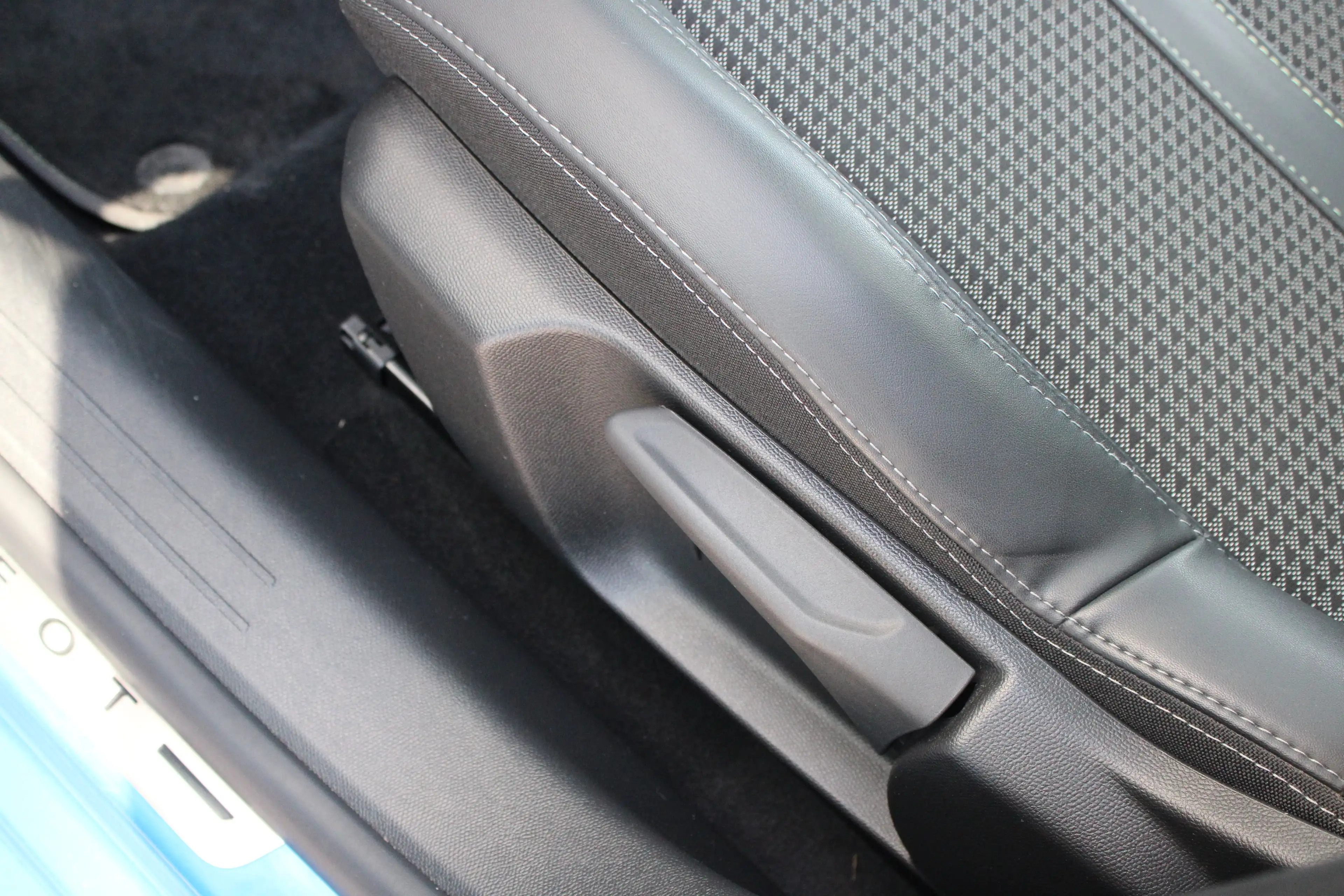 Peugeot e-208 EV GT 350 50 kWh | Fase 3 laden | SOH 92,56% | All — photo 19