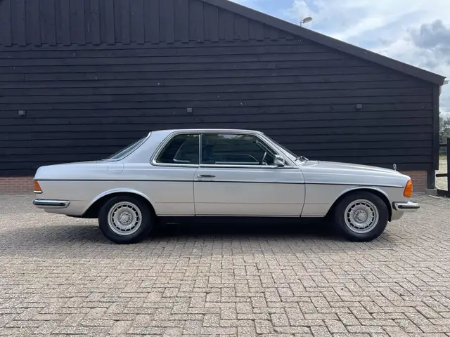 Mercedes-Benz CE 280 automaat W123 in mooie staat