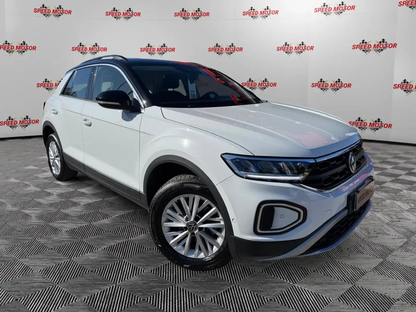 Volkswagen T-Roc T-Roc 1.5 TSI ACT DSG Life, RETROCAMERA, SENSORI Bianco - 1