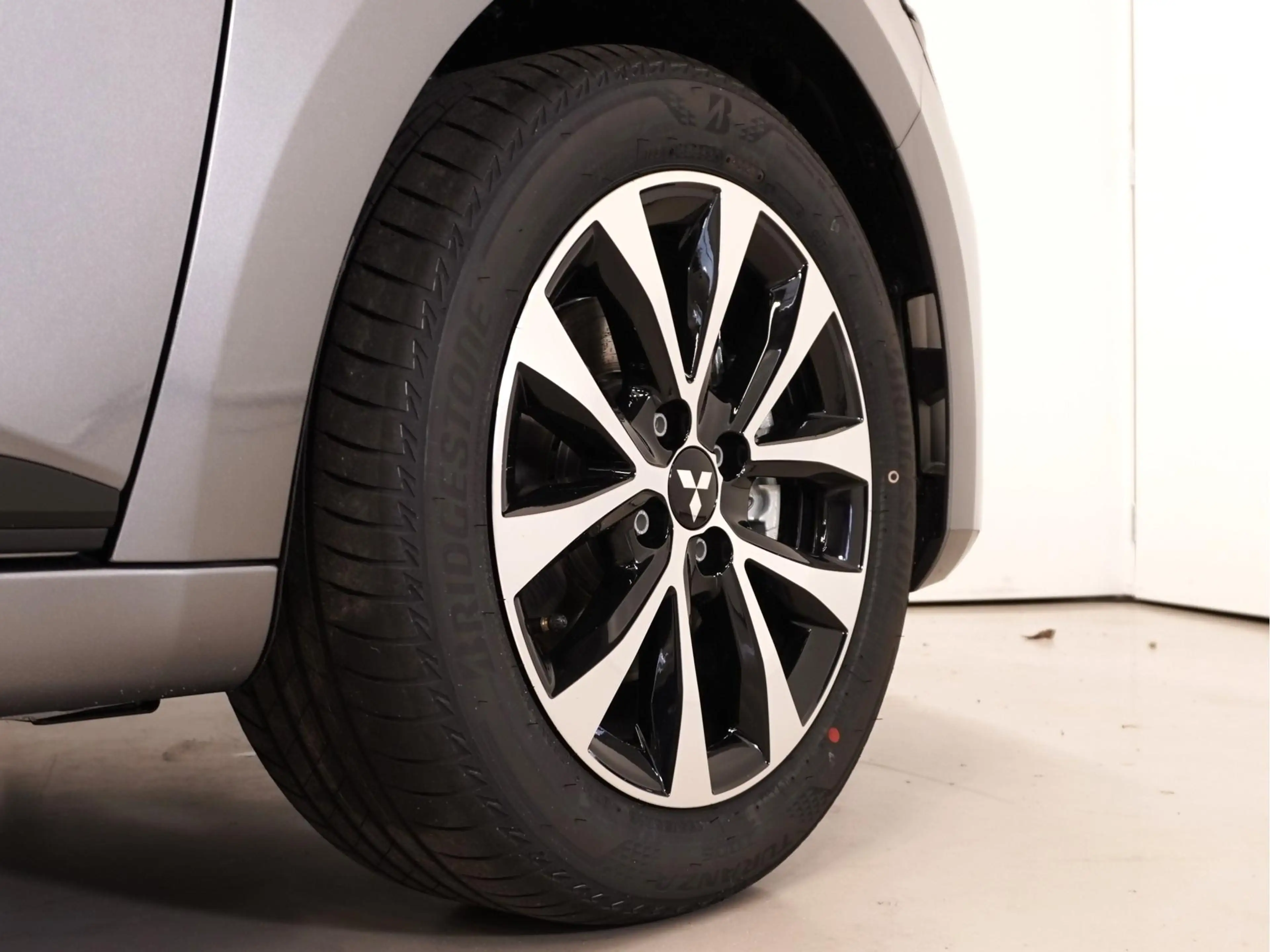 Mitsubishi Colt 1.6 HEV Intense | Super deal | 8 jaar garantie | R — photo 9