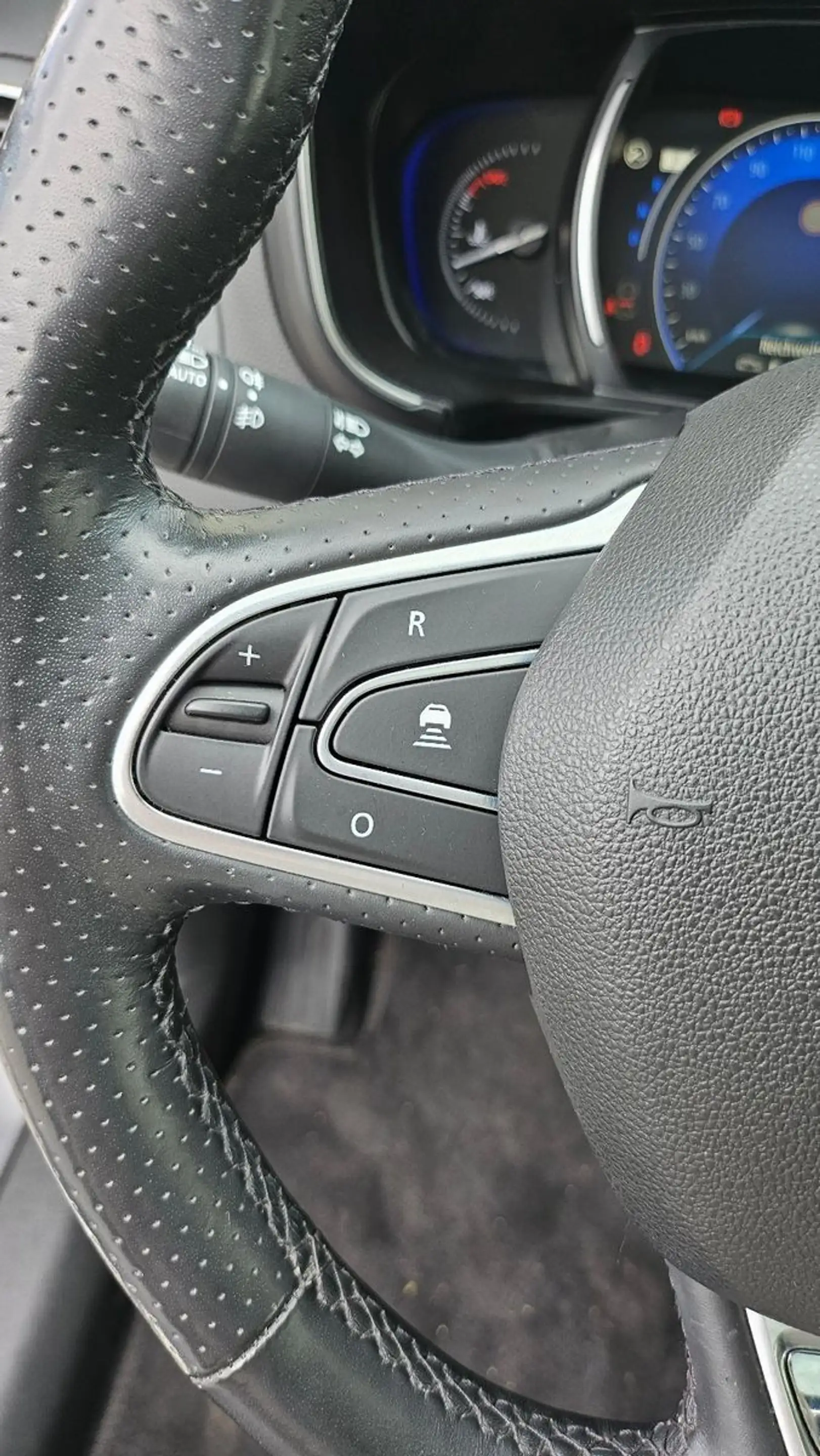 Renault Koleos Initiale Paris 4x4 Panorama Wartung neu — photo 18