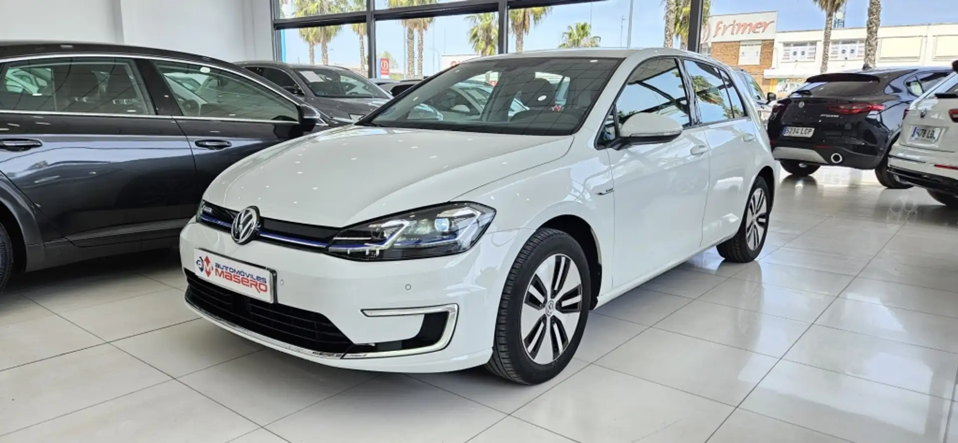 Volkswagen Golf e-Golf ePower Blanc - 1