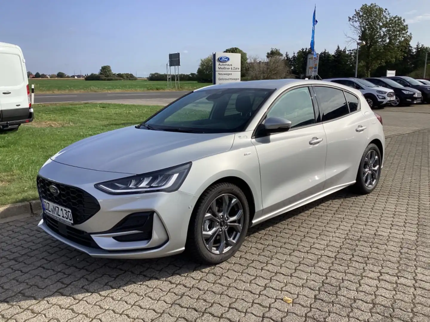 Ford Focus Limousine  ST-Line  GjR,Navi,WinterP,RFK Argento - 1