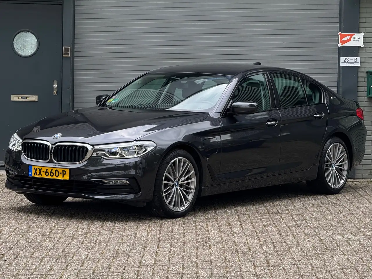 BMW 530