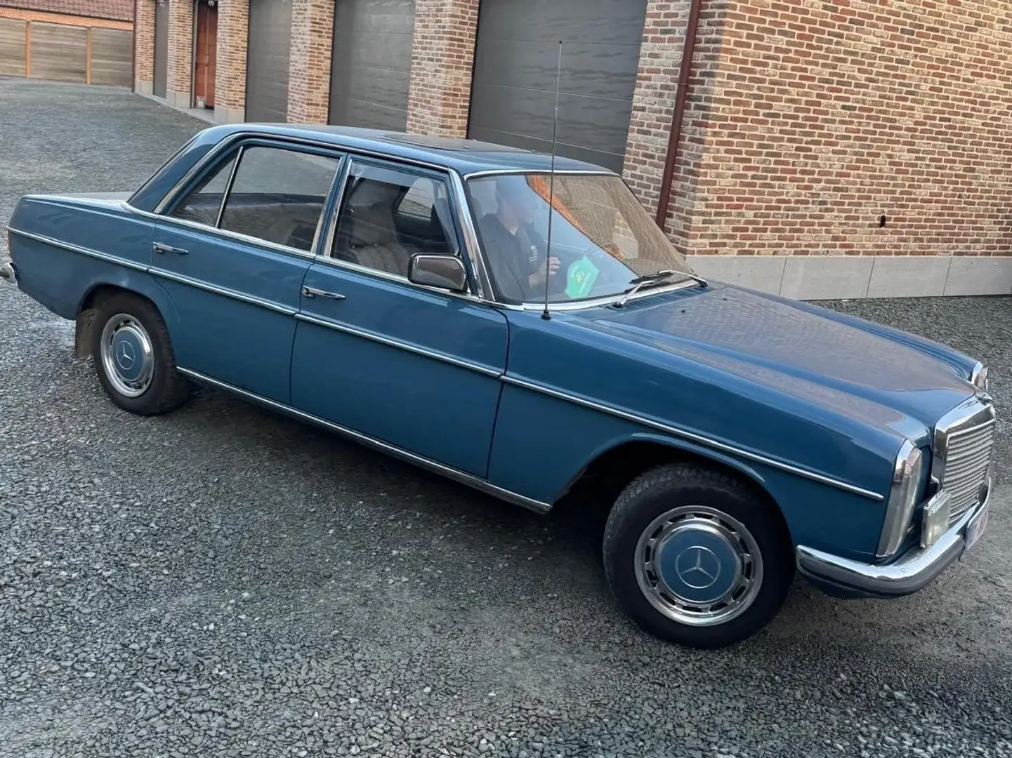 Mercedes-Benz 230 230.4 W115 Blauw - 1