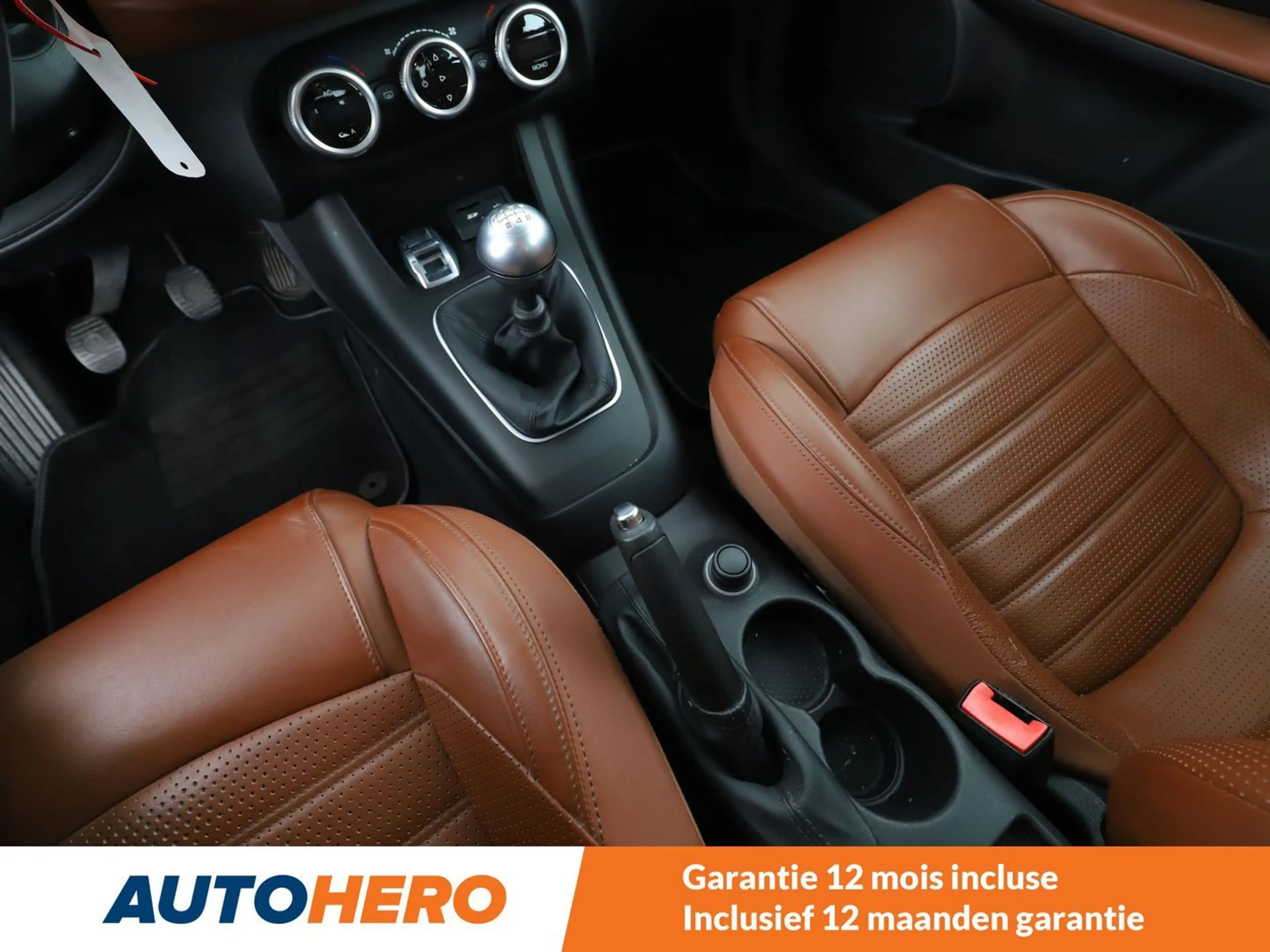 Alfa Romeo Giulietta 1.6 JTD Super — photo 14