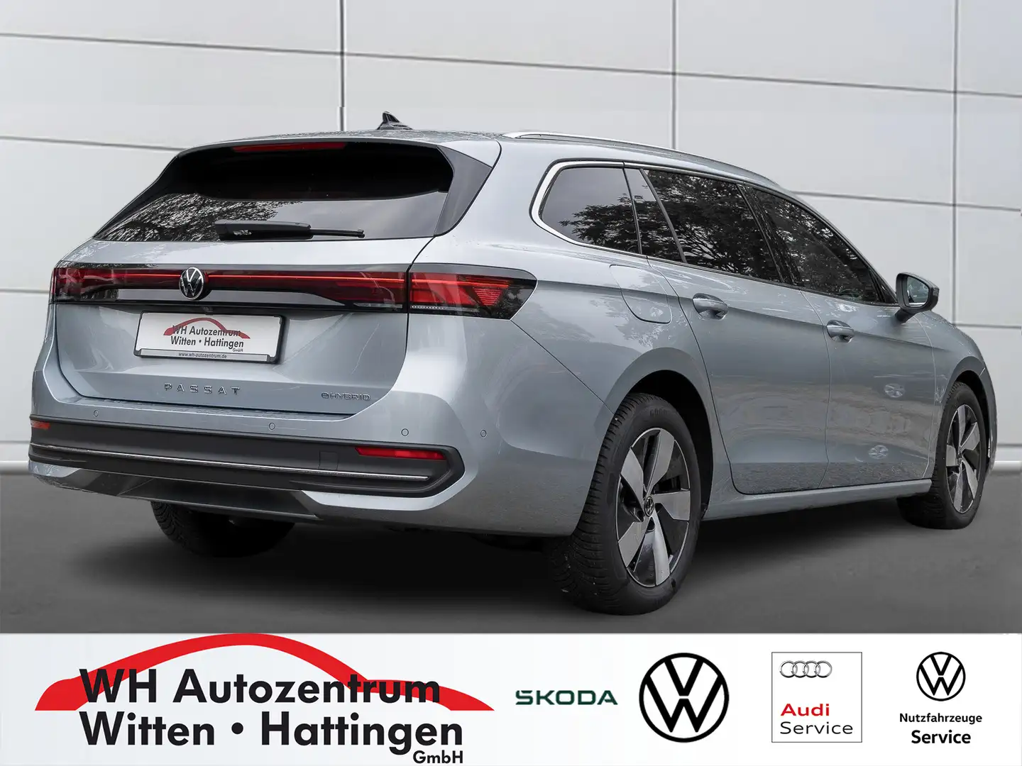 Volkswagen Passat Variant 1.5 TSI DSG eHybrid Business NAVI AHK REARVIEW ... Silber - 2