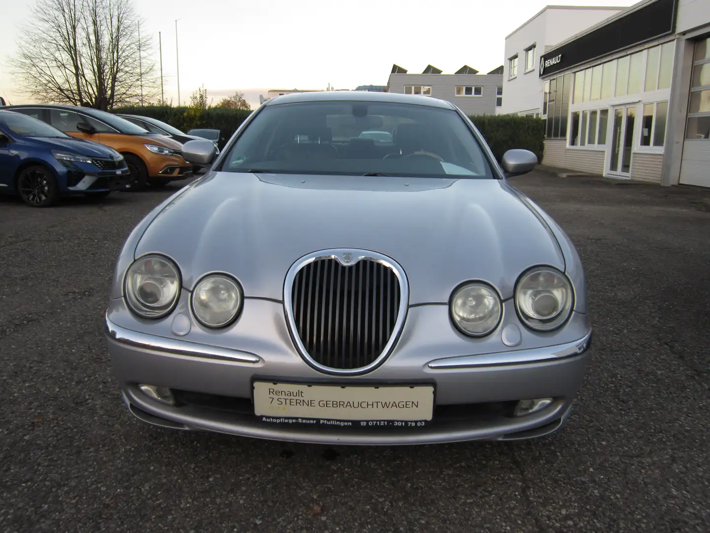 Jaguar S-Type 4.2 V8 Executive, Leder Silber - 2