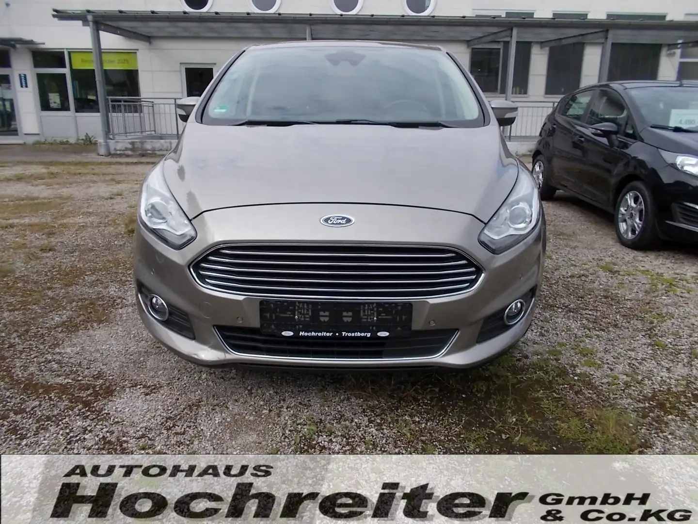 Ford S-Max Titanium, 5-Sitzer Silber - 2