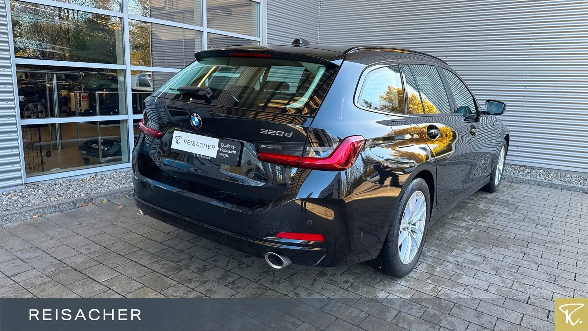 BMW 320 d A Tou Autom Schwarz - 2