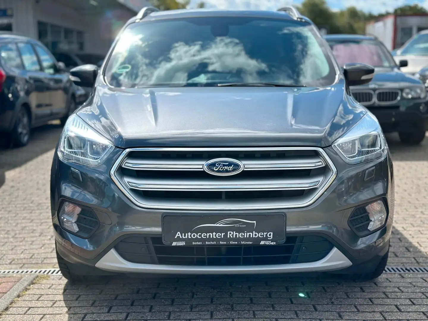 Ford Kuga Titanium Grau - 2