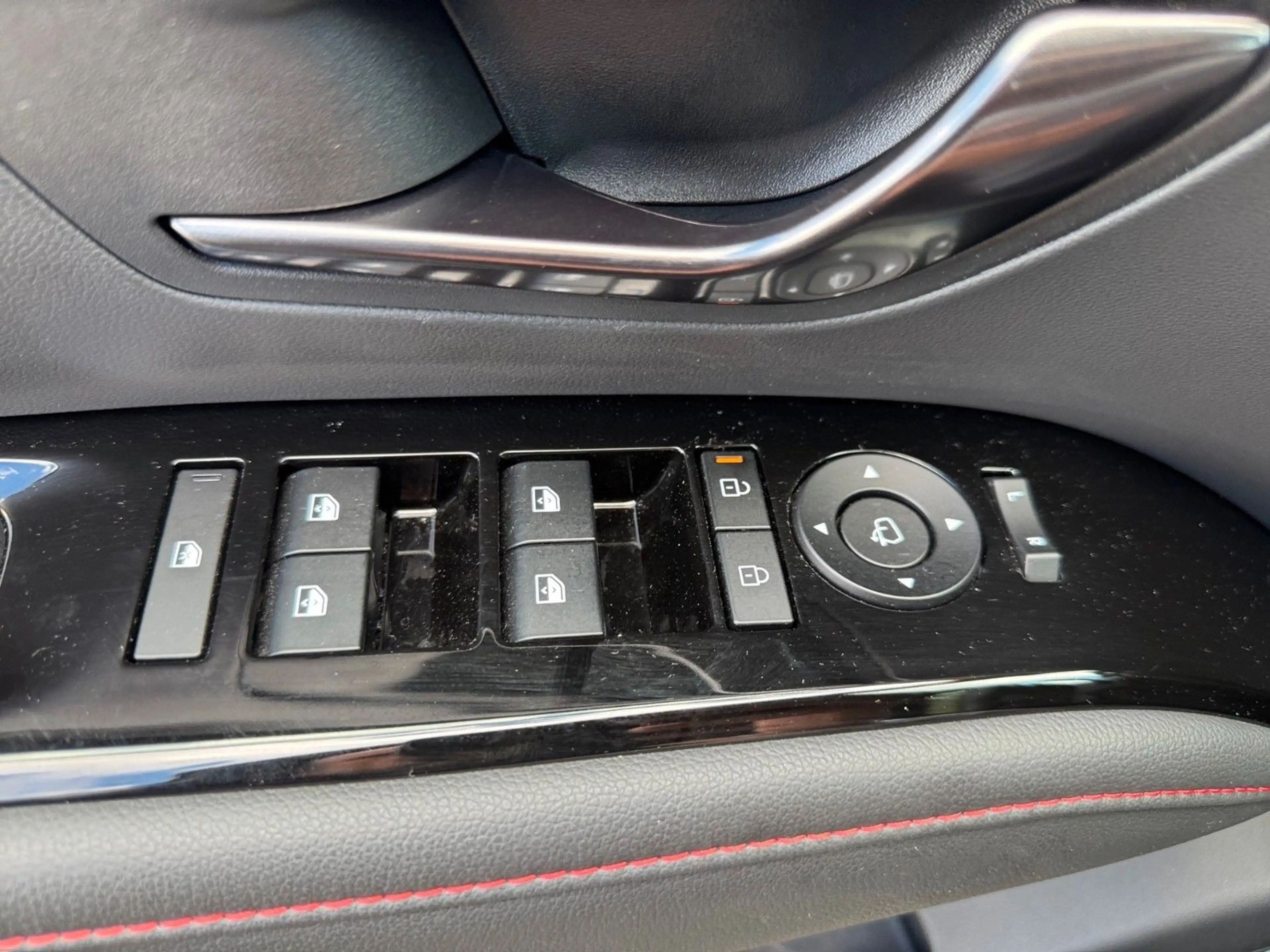 Hyundai TUCSON 1.6T N Line PHEV 4WD AHZV LED NAVI DAB — photo 15