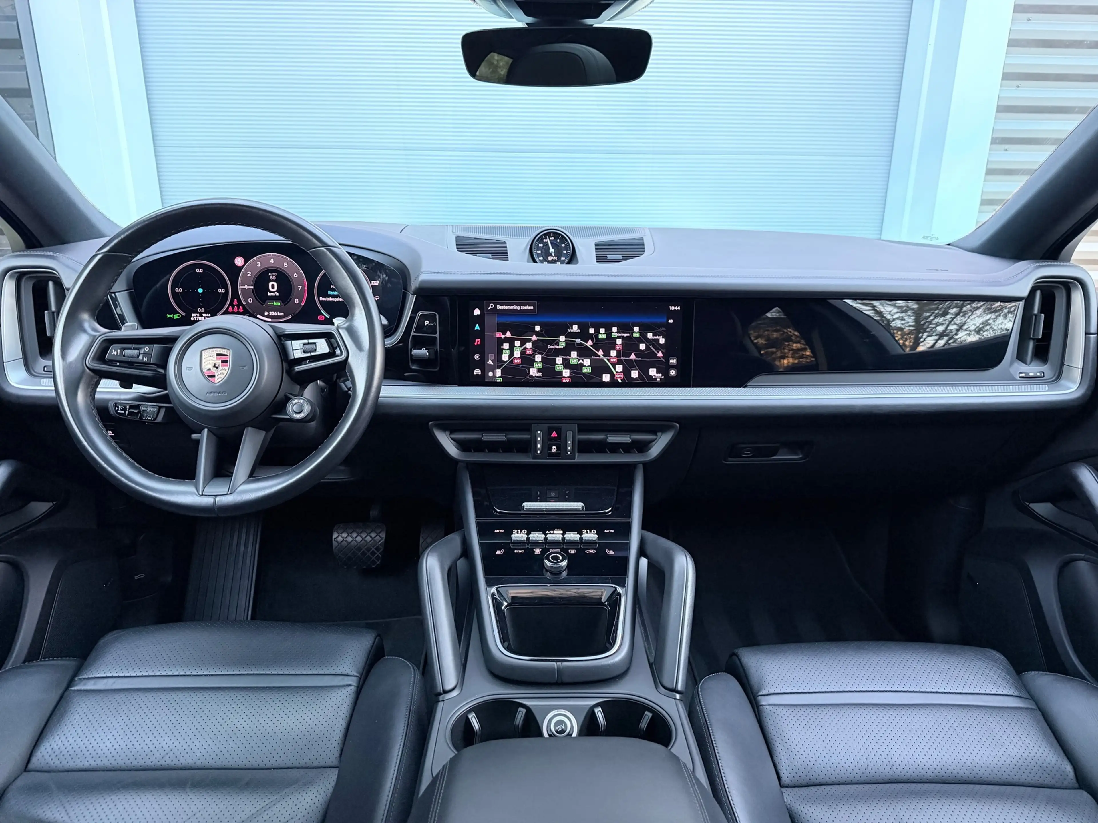 Porsche Cayenne 3.0 E-Hybrid Pano/Bose/360/Memory — photo 11