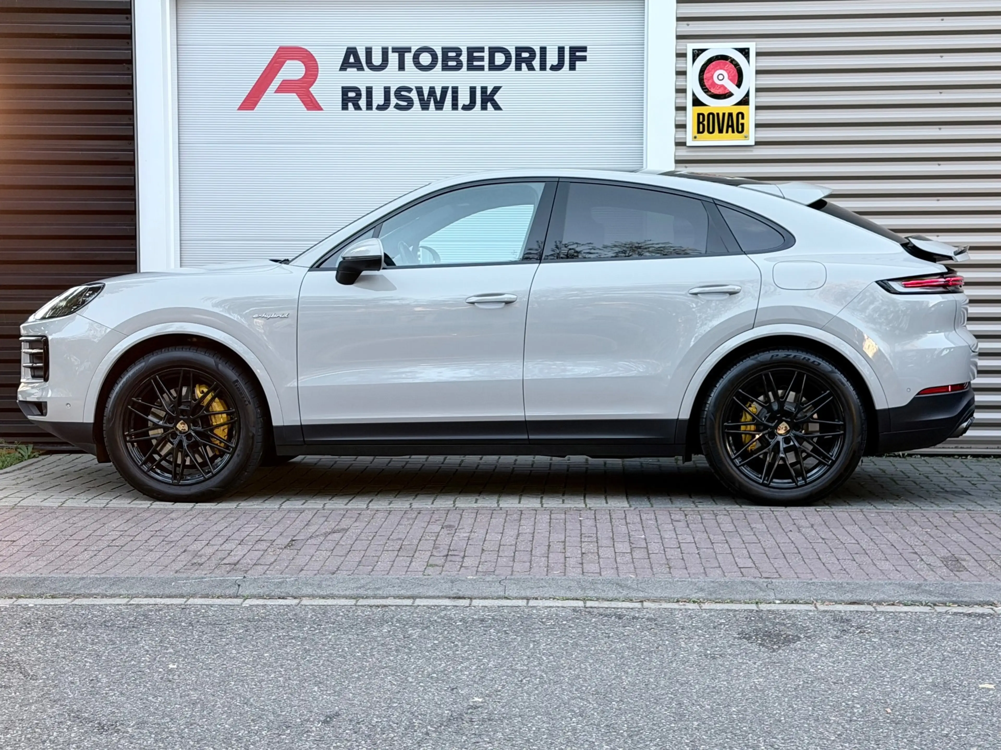 Porsche Cayenne 3.0 E-Hybrid Pano/Bose/360/Memory — photo 2