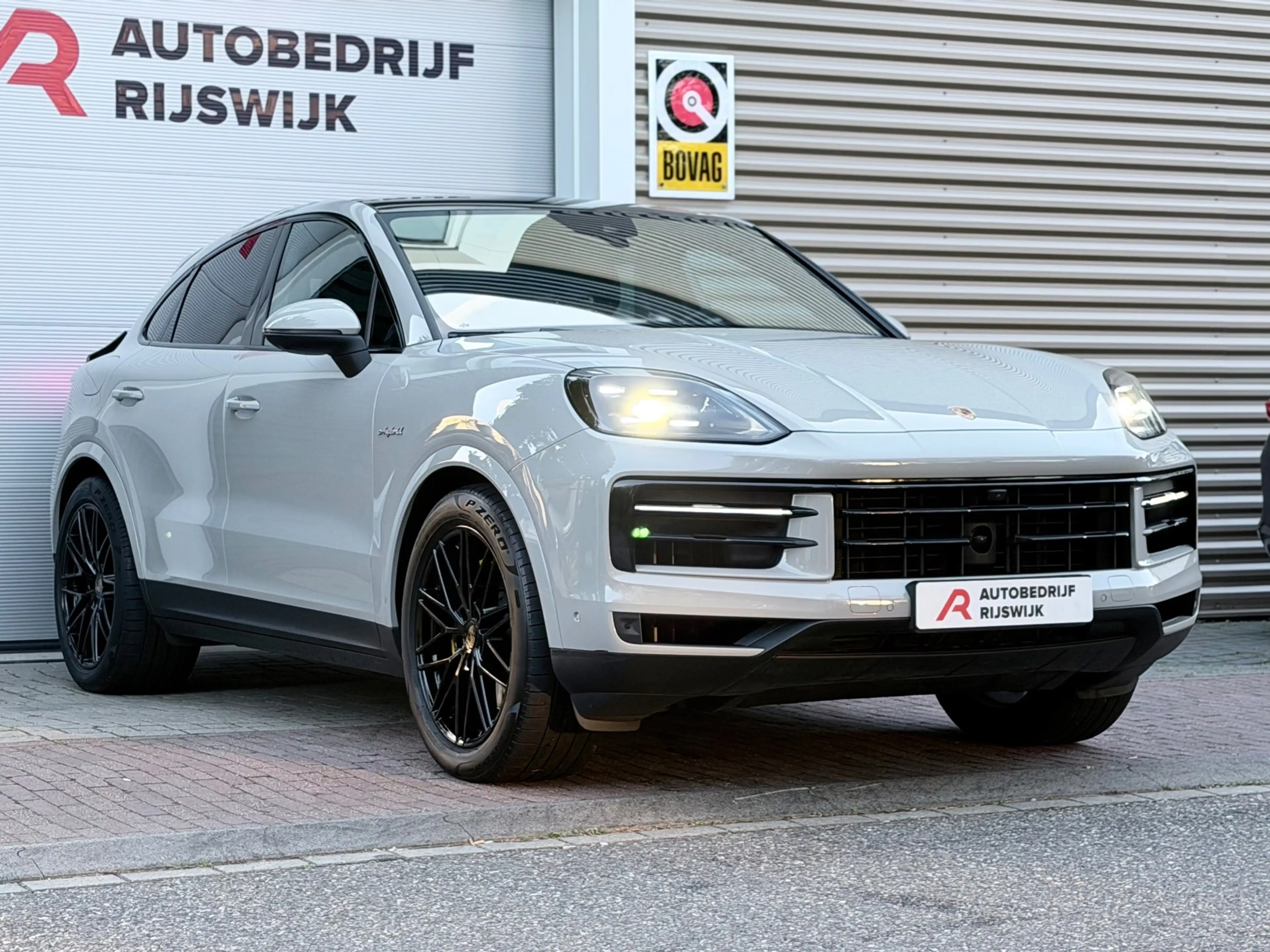 Porsche Cayenne 3.0 E-Hybrid Pano/Bose/360/Memory — photo 9