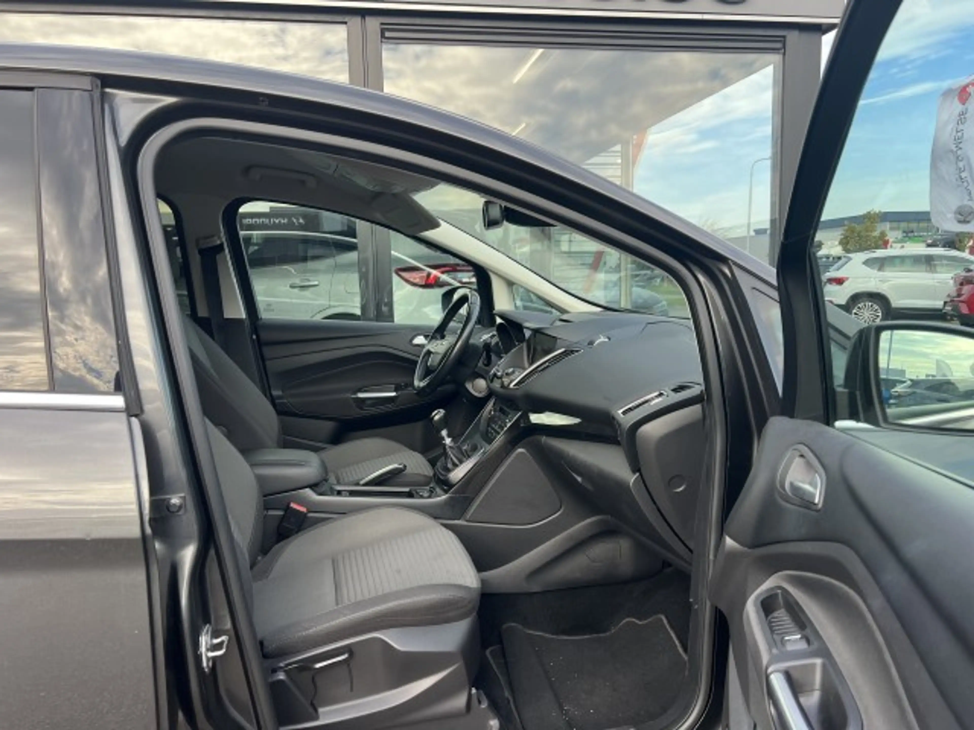 Ford C-Max 1.0 EcoBoost 125pk Titanium , trekhaak , voorruitv — photo 10