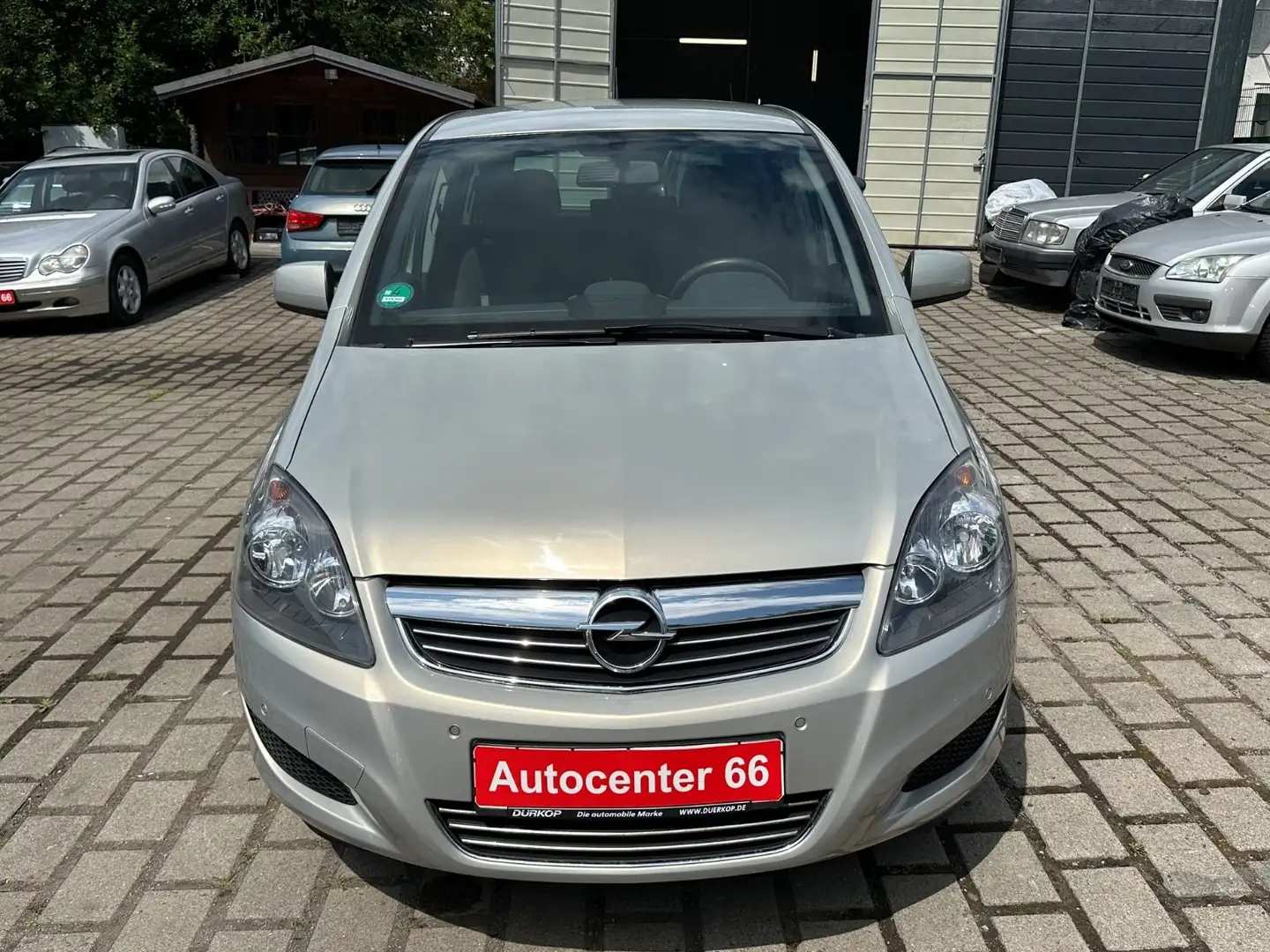 Opel Zafira B Edition 111 Jahre*7-SITZER*2.HAND*TÜVNE Beige - 2