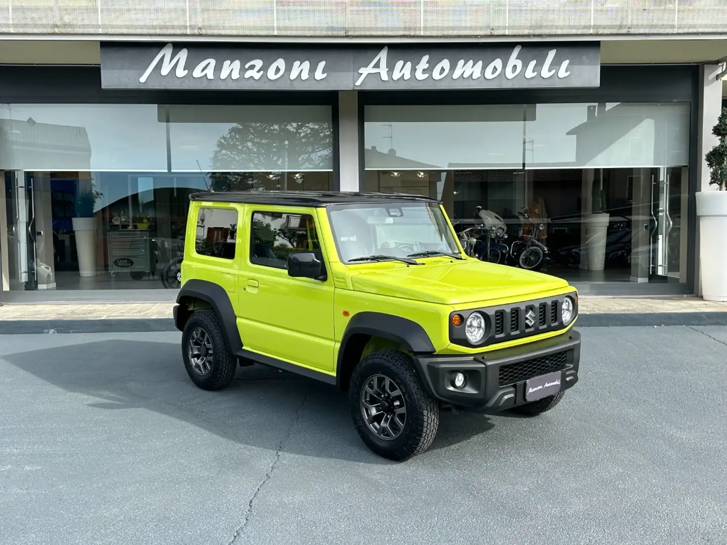 Suzuki Jimny 1.5 5MT Top 4 POSTI UNICO PROPRIETARIO in arrivo Giallo - 1