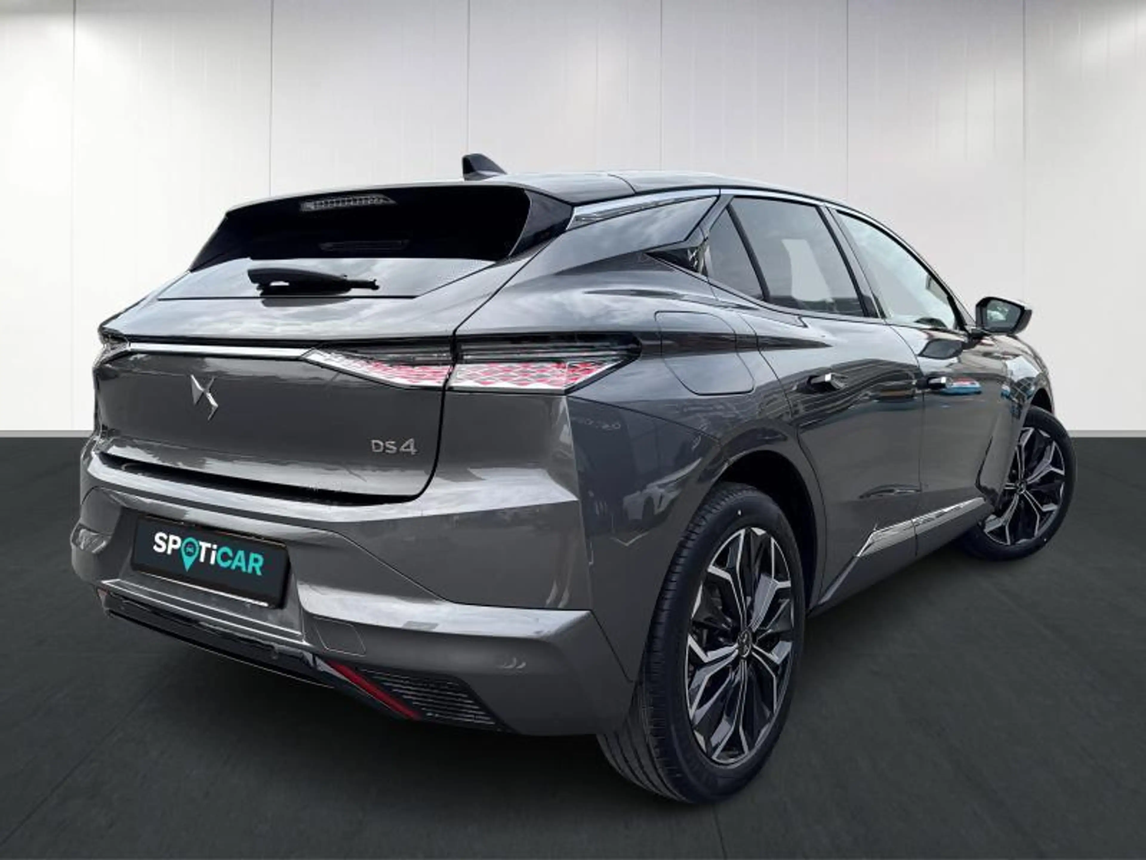 DS Automobiles DS 4 ETOILE — photo 4