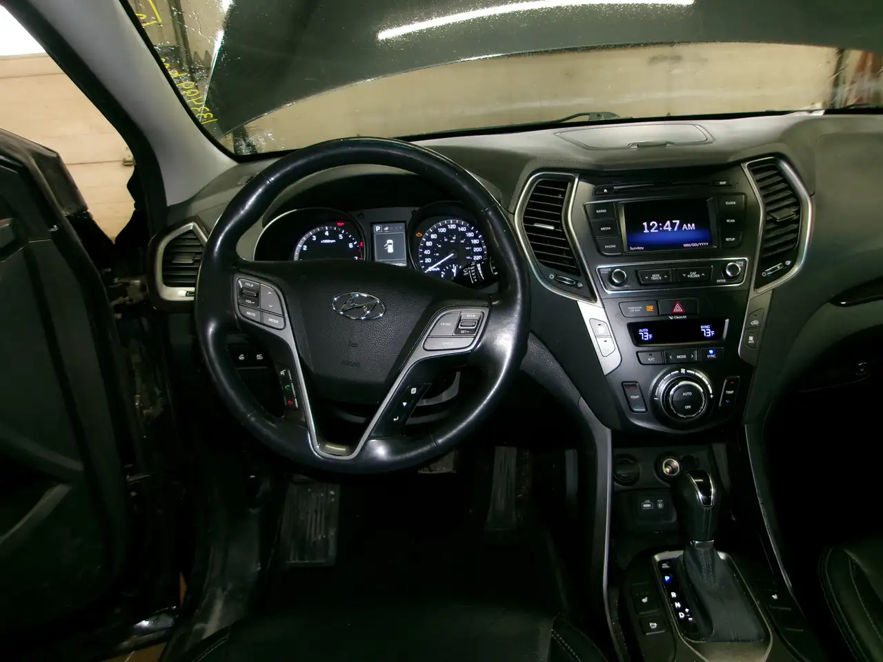Hyundai SANTA FE снимка Hyundai SANTA FE