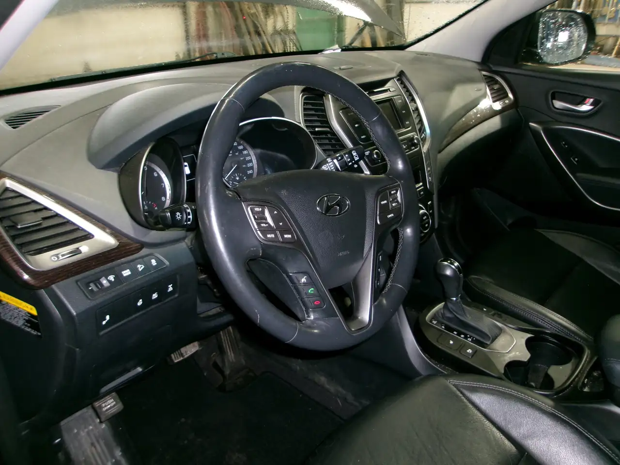 Hyundai SANTA FE снимка Hyundai SANTA FE