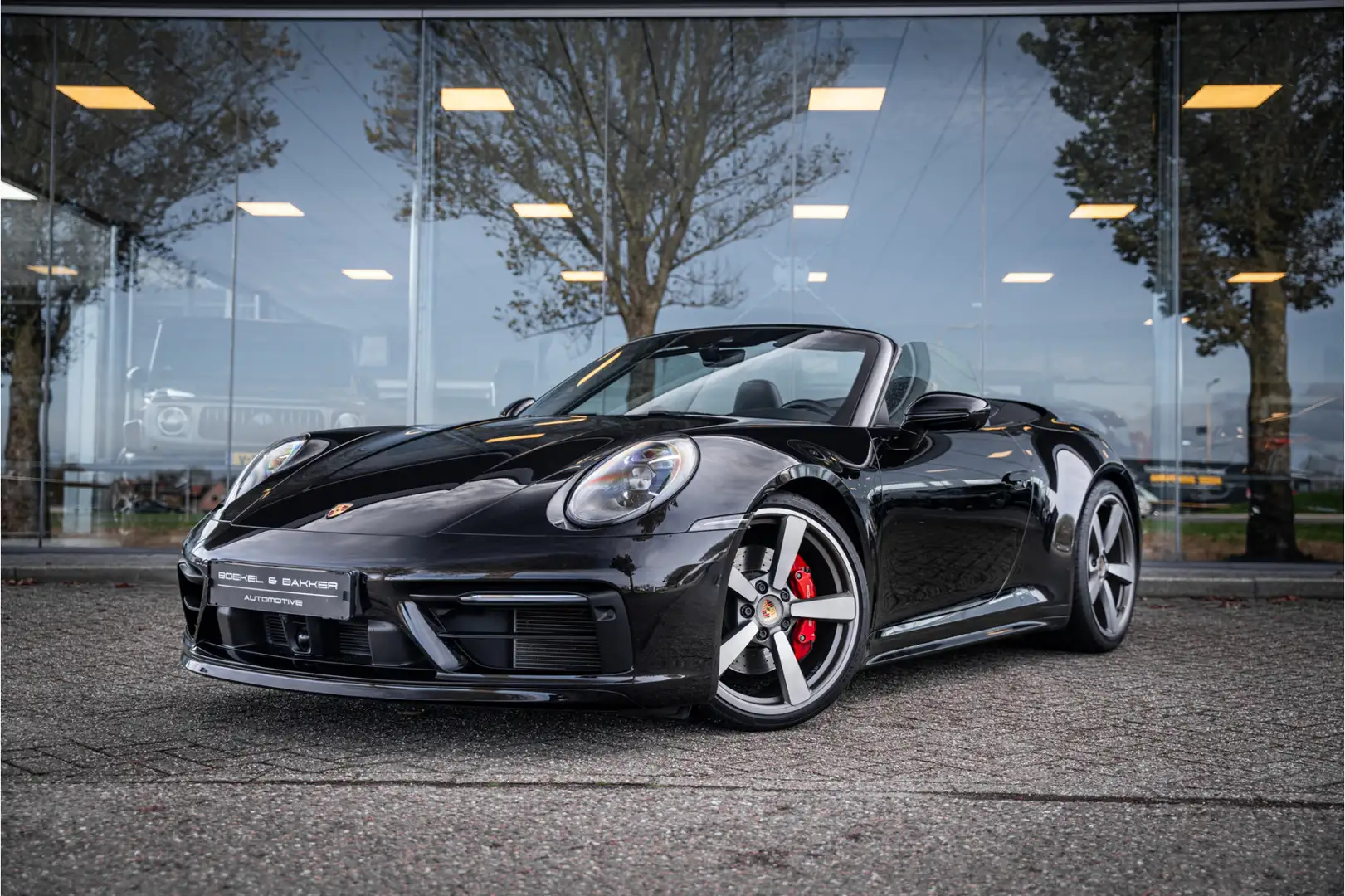 Porsche 992 Cabrio 4S (450pk) Sport Design ** Ventilatie ** 4 Noir - 1