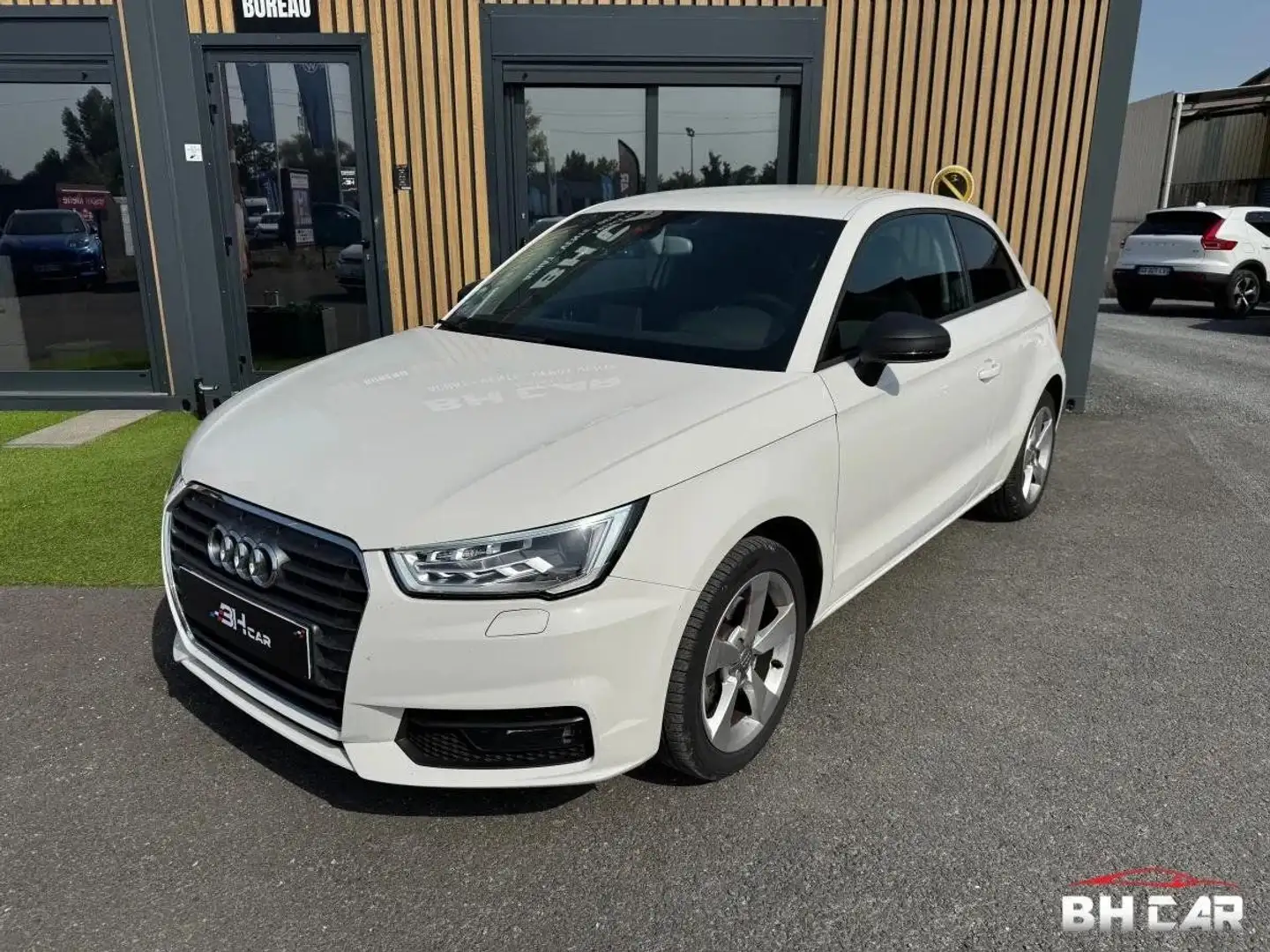 Audi A1 1.4 TFSI 125ch AMBITION Phares xenon radar recul Blanco - 2