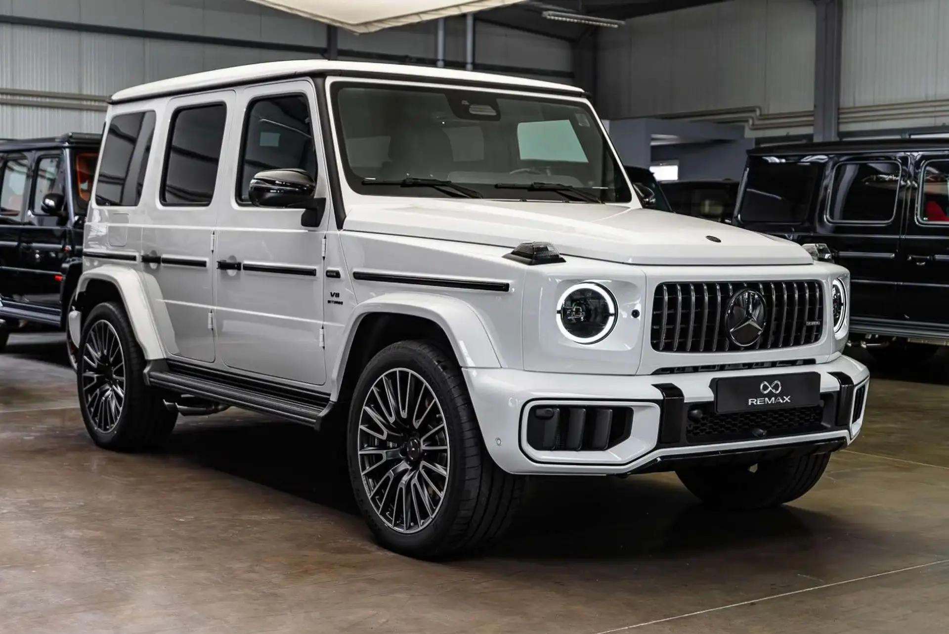 벤츠 G-Class G 63 AMG 2026 실버 사진 7