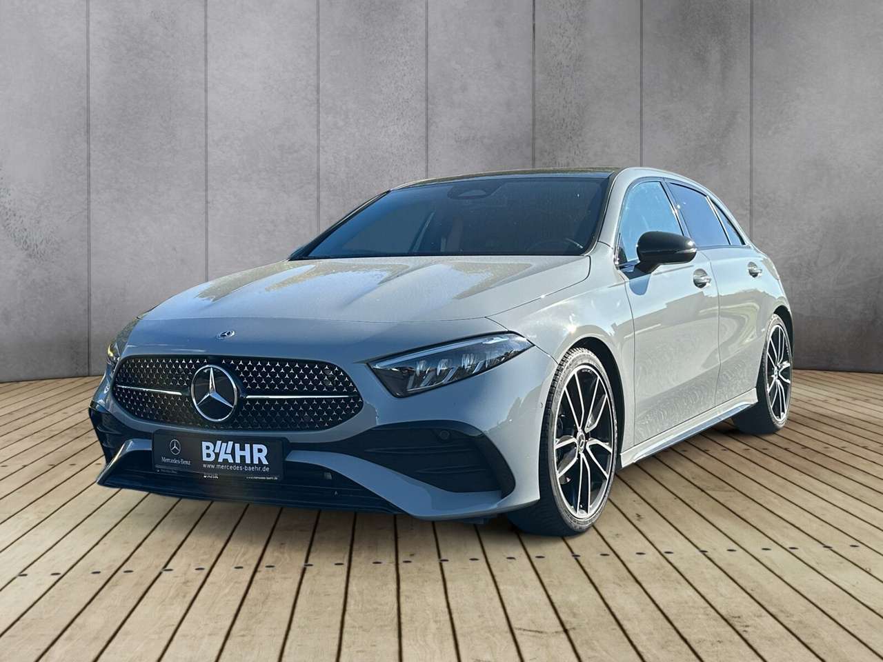 Mercedes-Benz A 200 — Mercedes-Benz A 200 d AMG+Night/MBUX/LED/Pano/Parktr.+RFK/19" AMG Line Special Edition/Navi/Pano.-Dach/Styling
