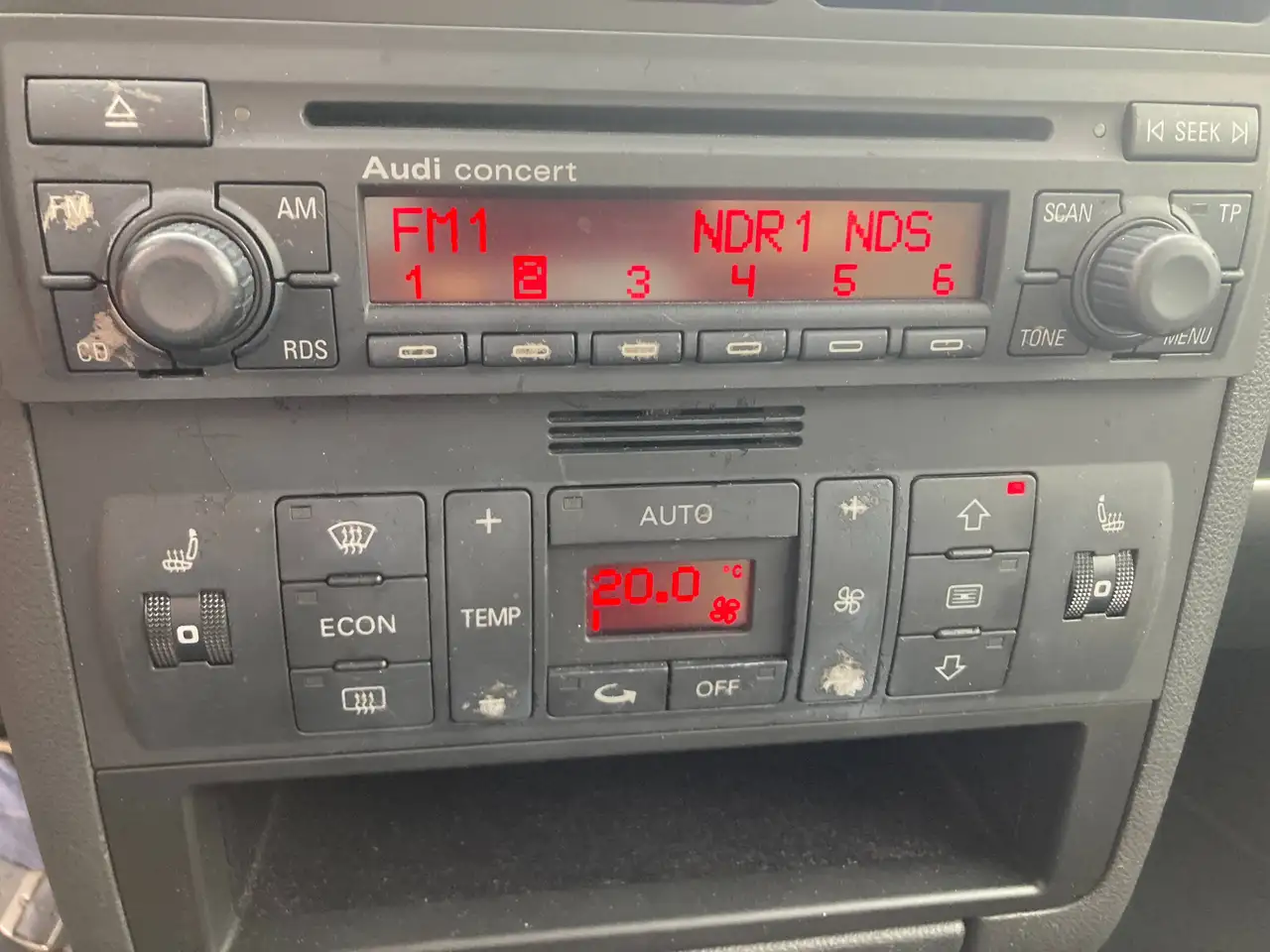 Audi A2 1.4, foto 9