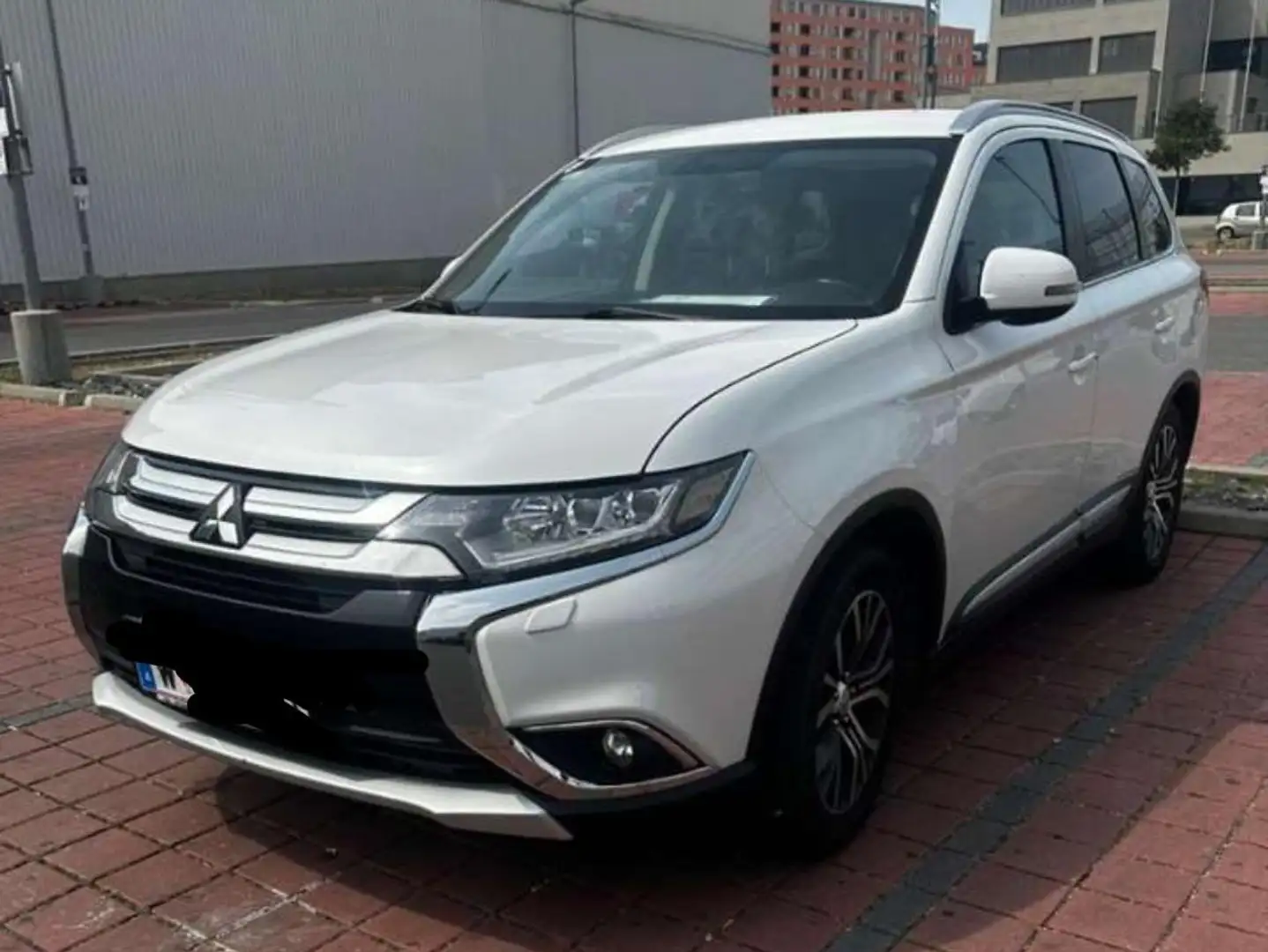 Mitsubishi Outlander Outlander 2,2 DI-D AS Weiß - 1