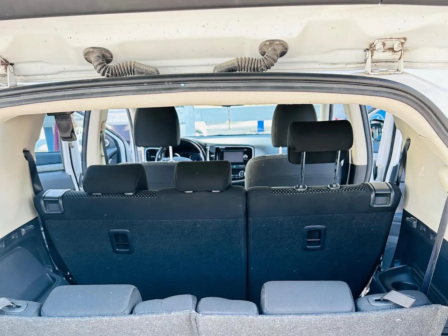 Mitsubishi Outlander Outlander 2,2 DI-D AS Weiß - 2