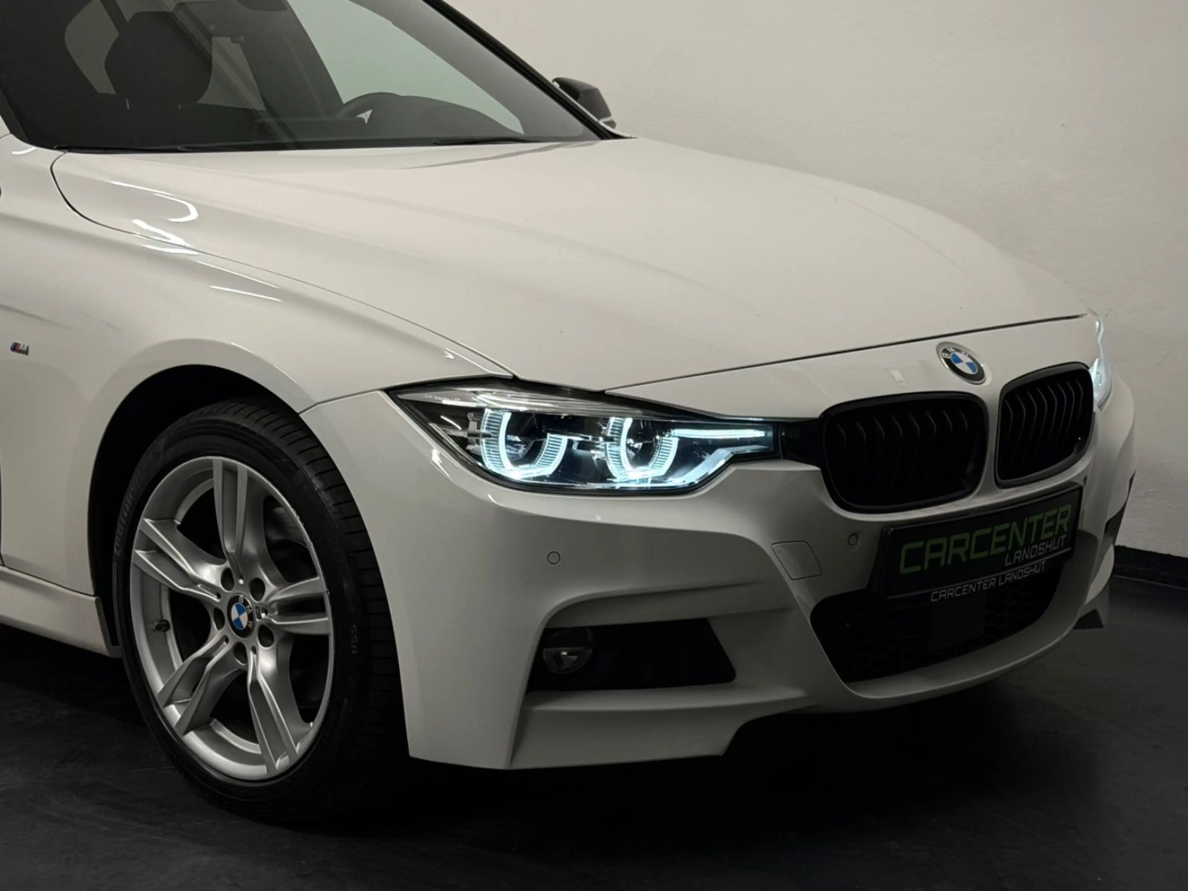 BMW 330 d M-Sport PANO/ACC/NAVI/SPUR-H/ALCANTARA/AHK — photo 11