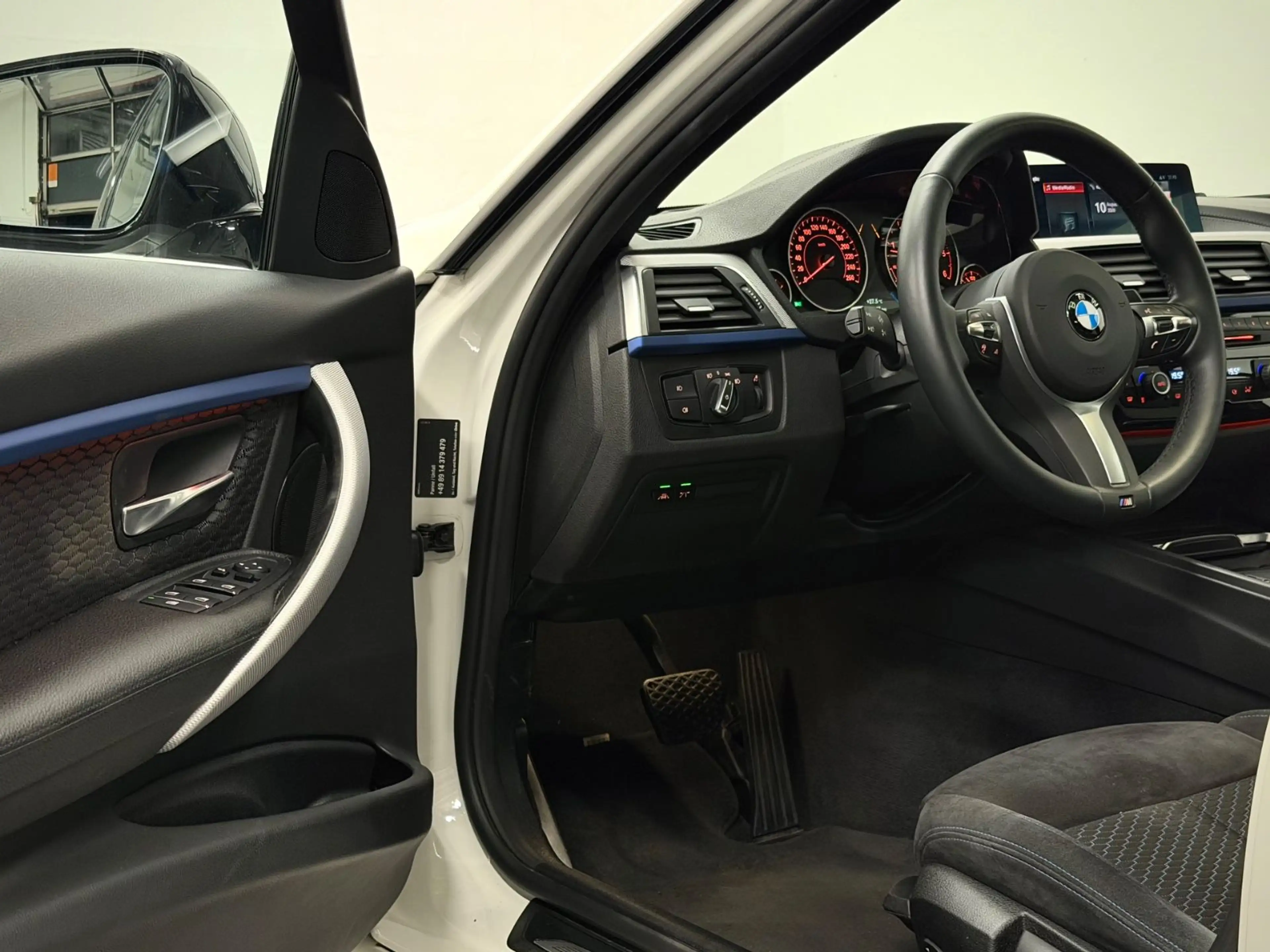 BMW 330 d M-Sport PANO/ACC/NAVI/SPUR-H/ALCANTARA/AHK — photo 14