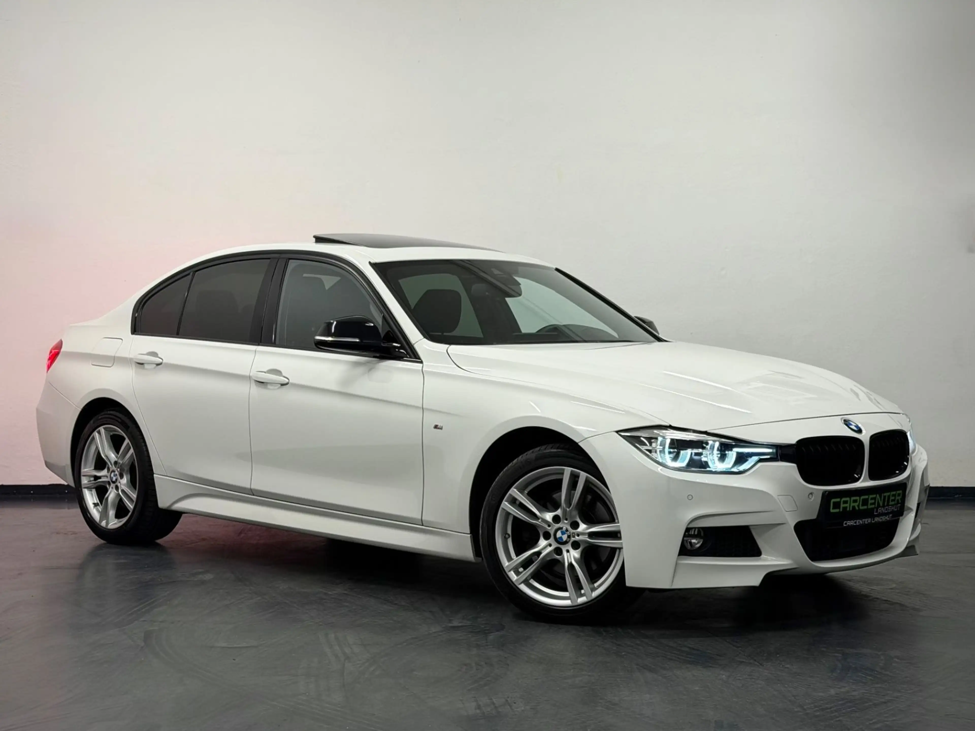 BMW 330 d M-Sport PANO/ACC/NAVI/SPUR-H/ALCANTARA/AHK — photo 4