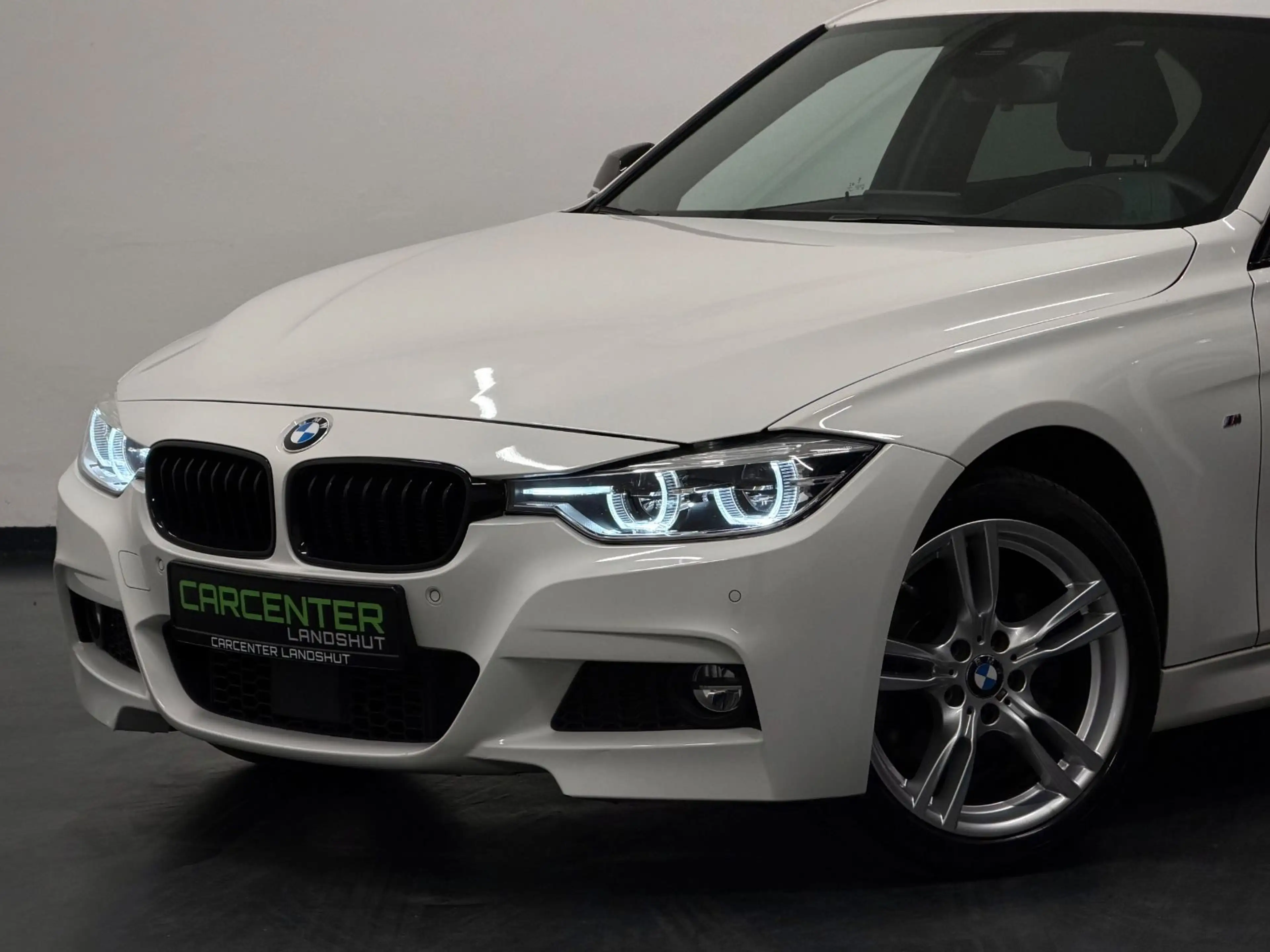 BMW 330 d M-Sport PANO/ACC/NAVI/SPUR-H/ALCANTARA/AHK — photo 3