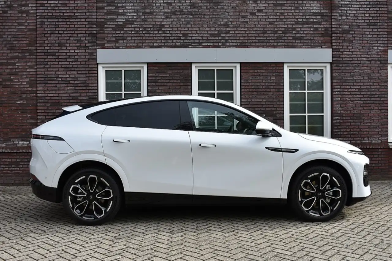 XPENG G6
