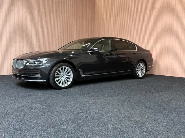 BMW 740 Long dXAL| Executive lounge| ACC|Skylounge|B&W|HUD