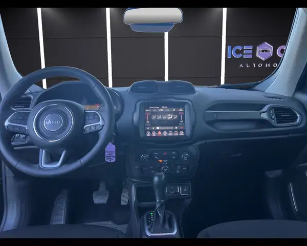 Jeep Renegade view 13