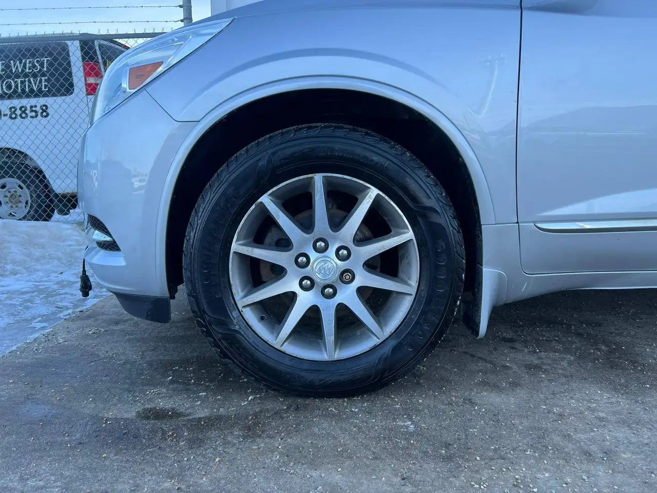 Buick Enclave снимка Buick Enclave