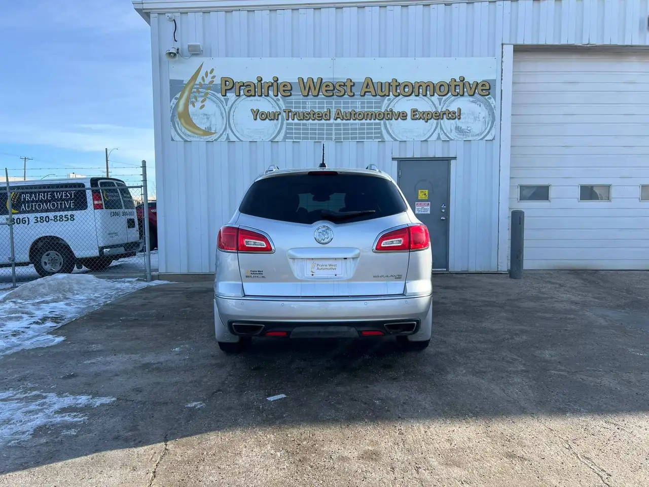 Buick Enclave снимка Buick Enclave