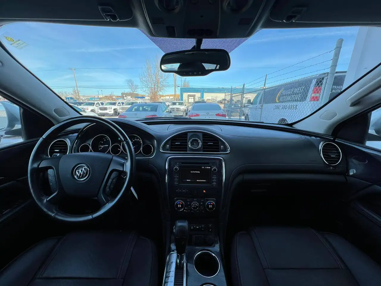 Buick Enclave снимка Buick Enclave