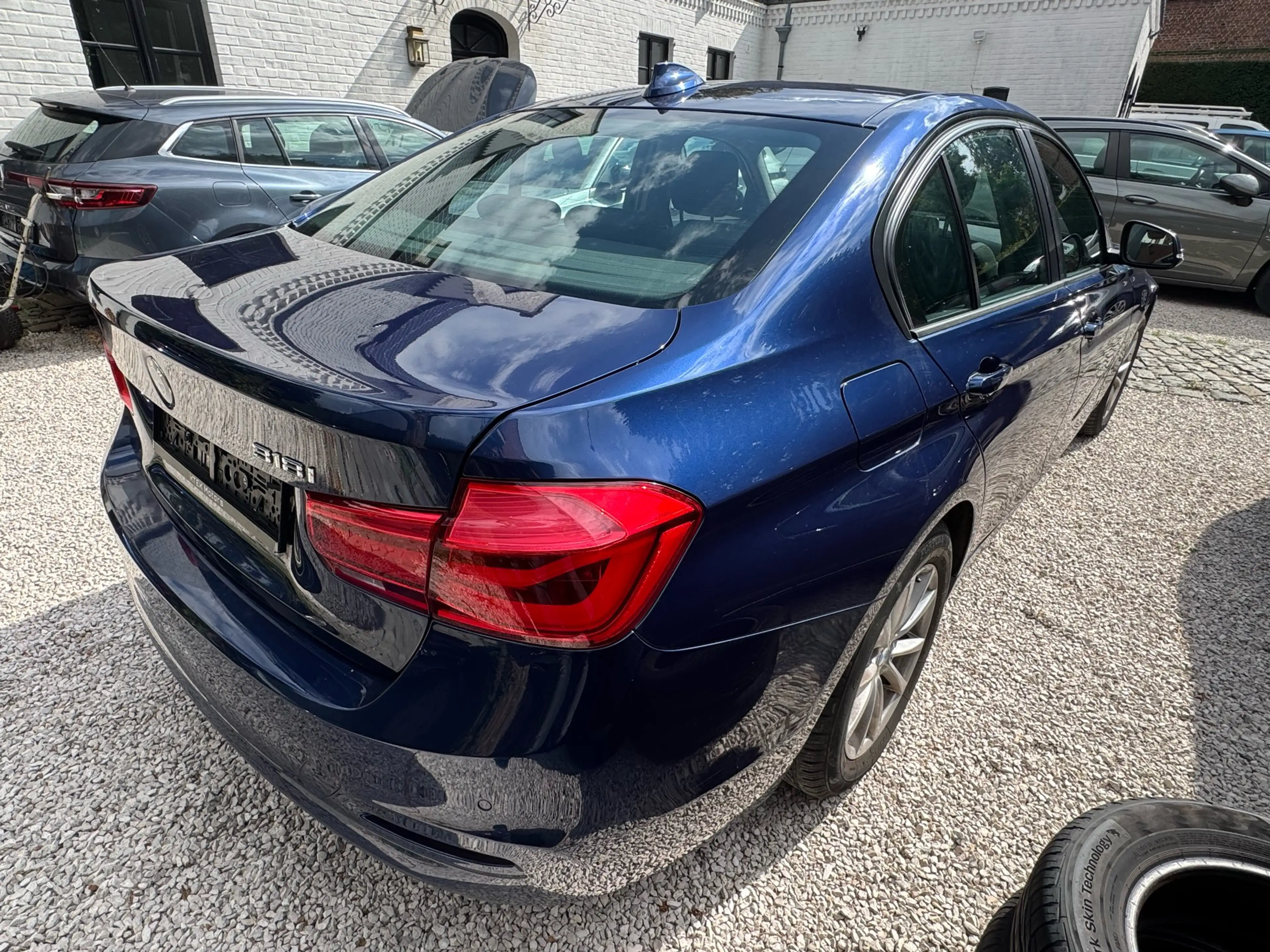BMW 318 iA benzine - 78000KM - Garantie — photo 3