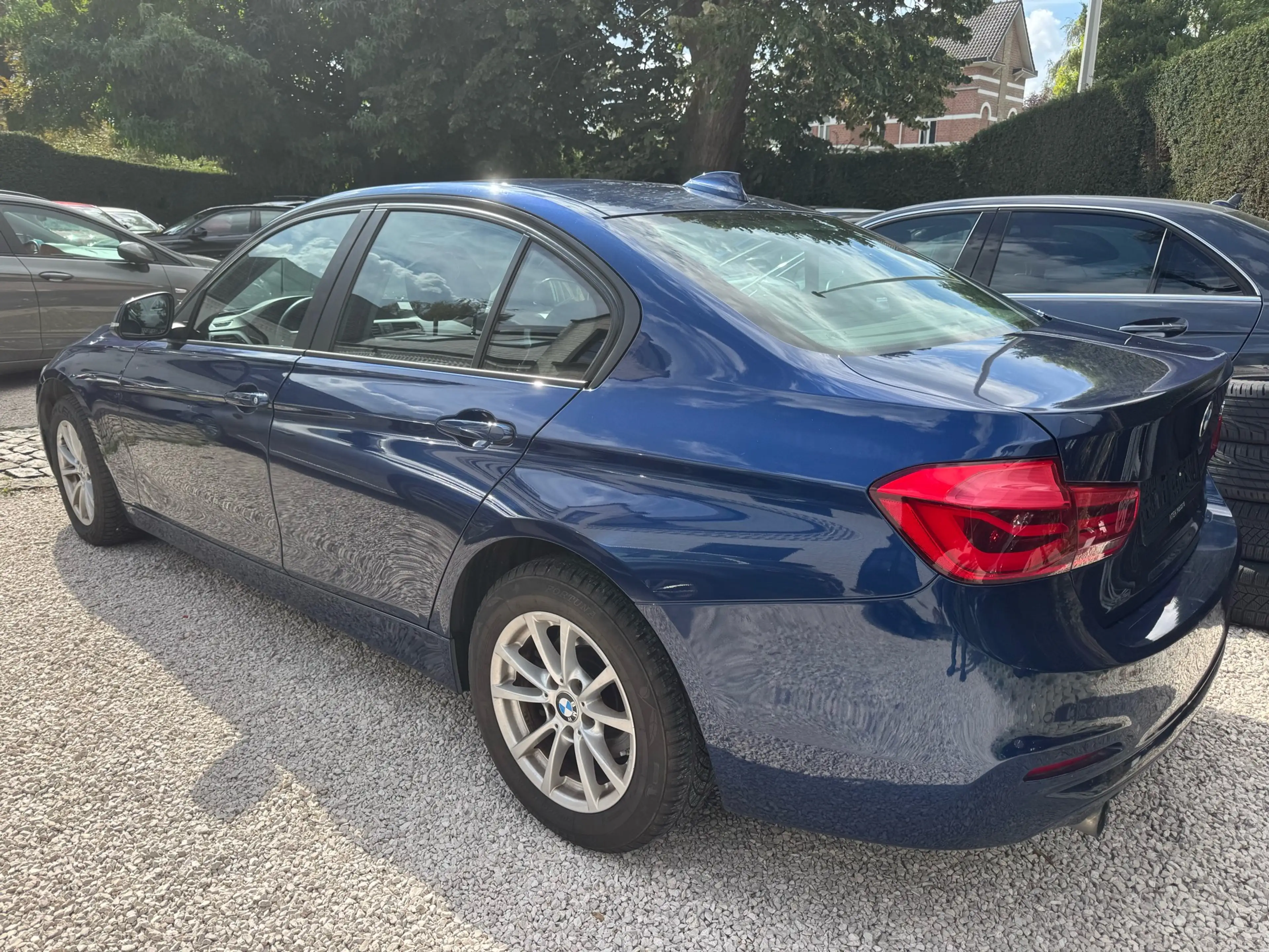 BMW 318 iA benzine - 78000KM - Garantie — photo 5